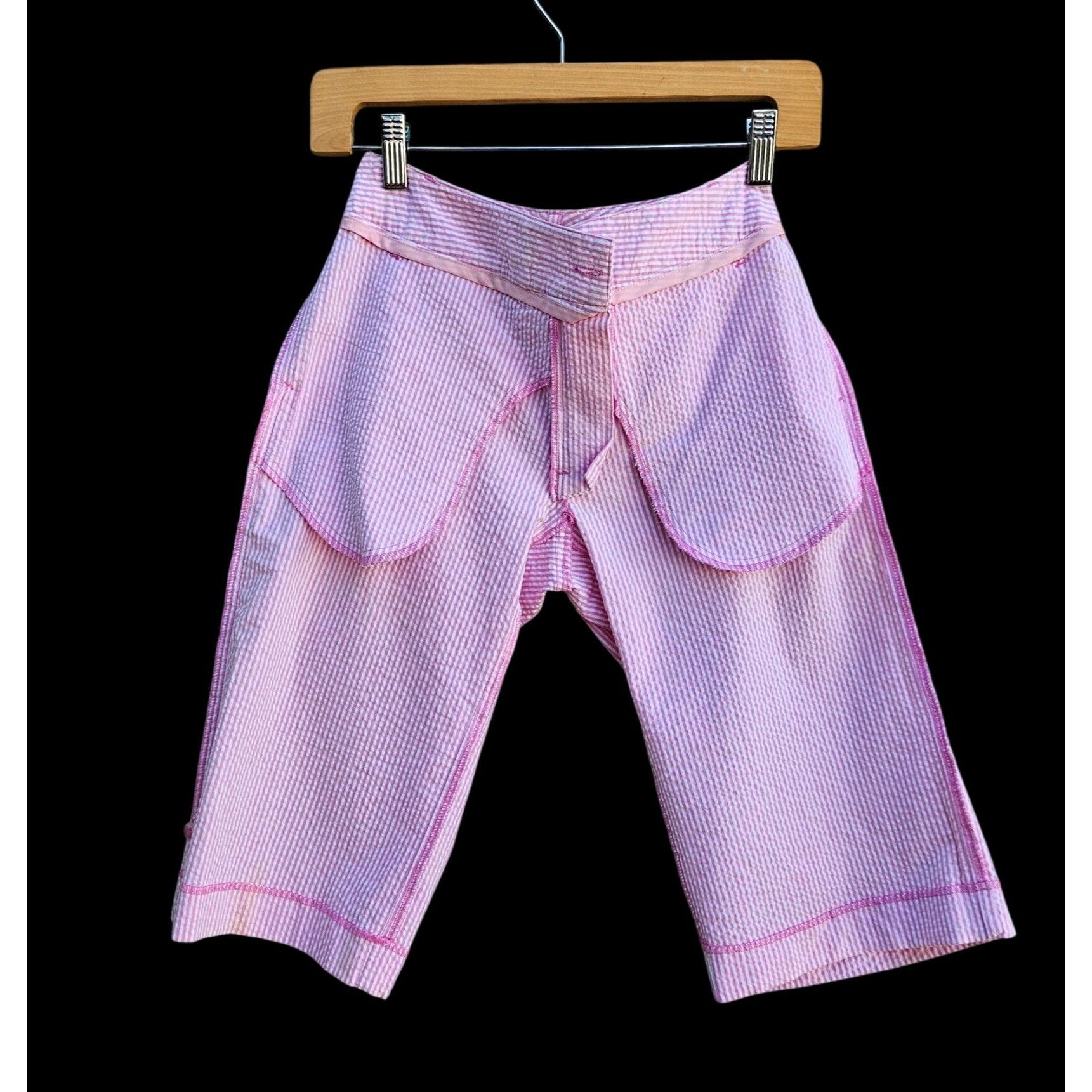 Lilly Pulitzer Lilly Pulitzer Pink Seersucker Shorts Size 0 Summer Preppy Size 25" / US 0 / IT 36 - 9 Thumbnail