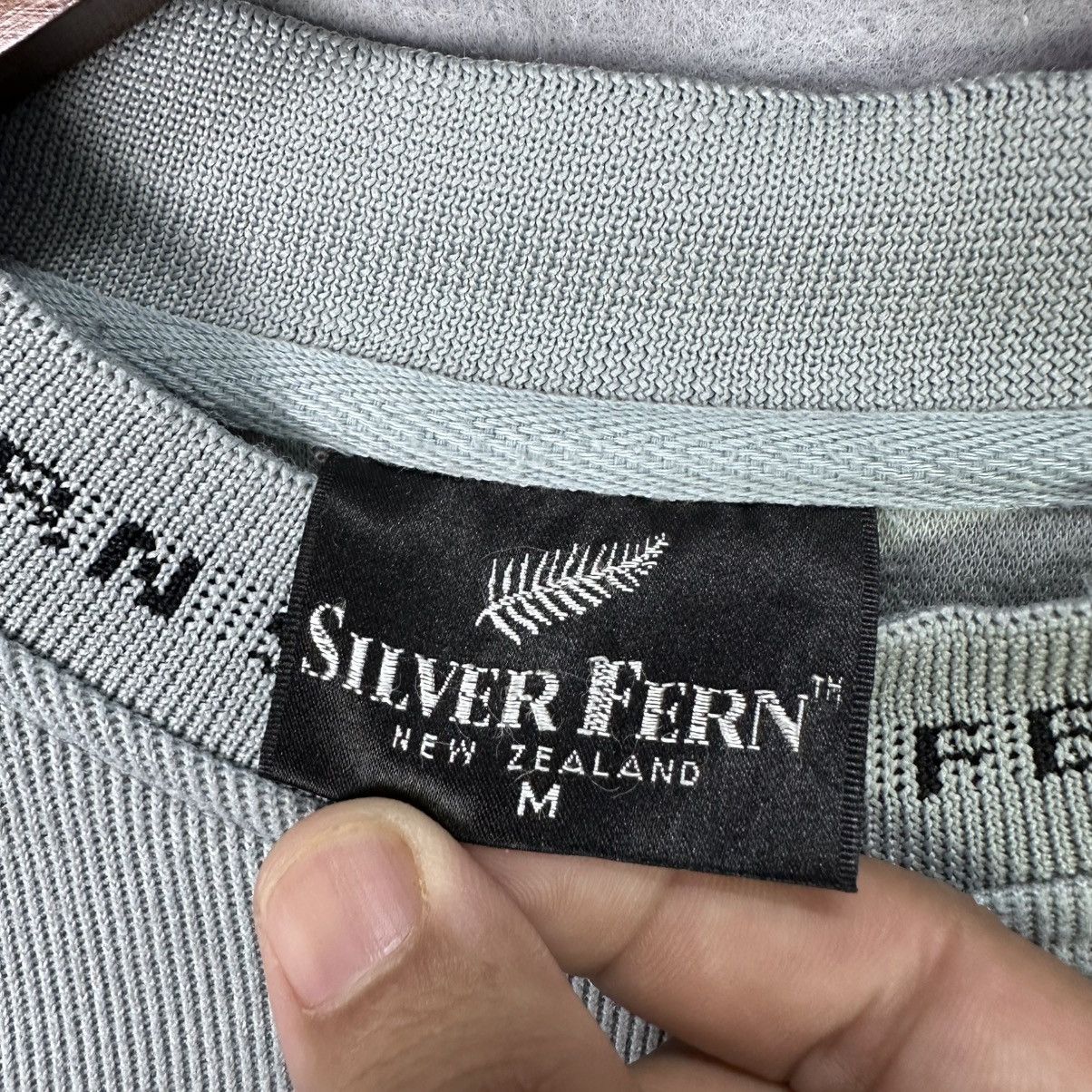 Vintage Vintage Silver Fern New Zealand Modern Sports Sweatshirt Size US M / EU 48-50 / 2 - 3 Thumbnail