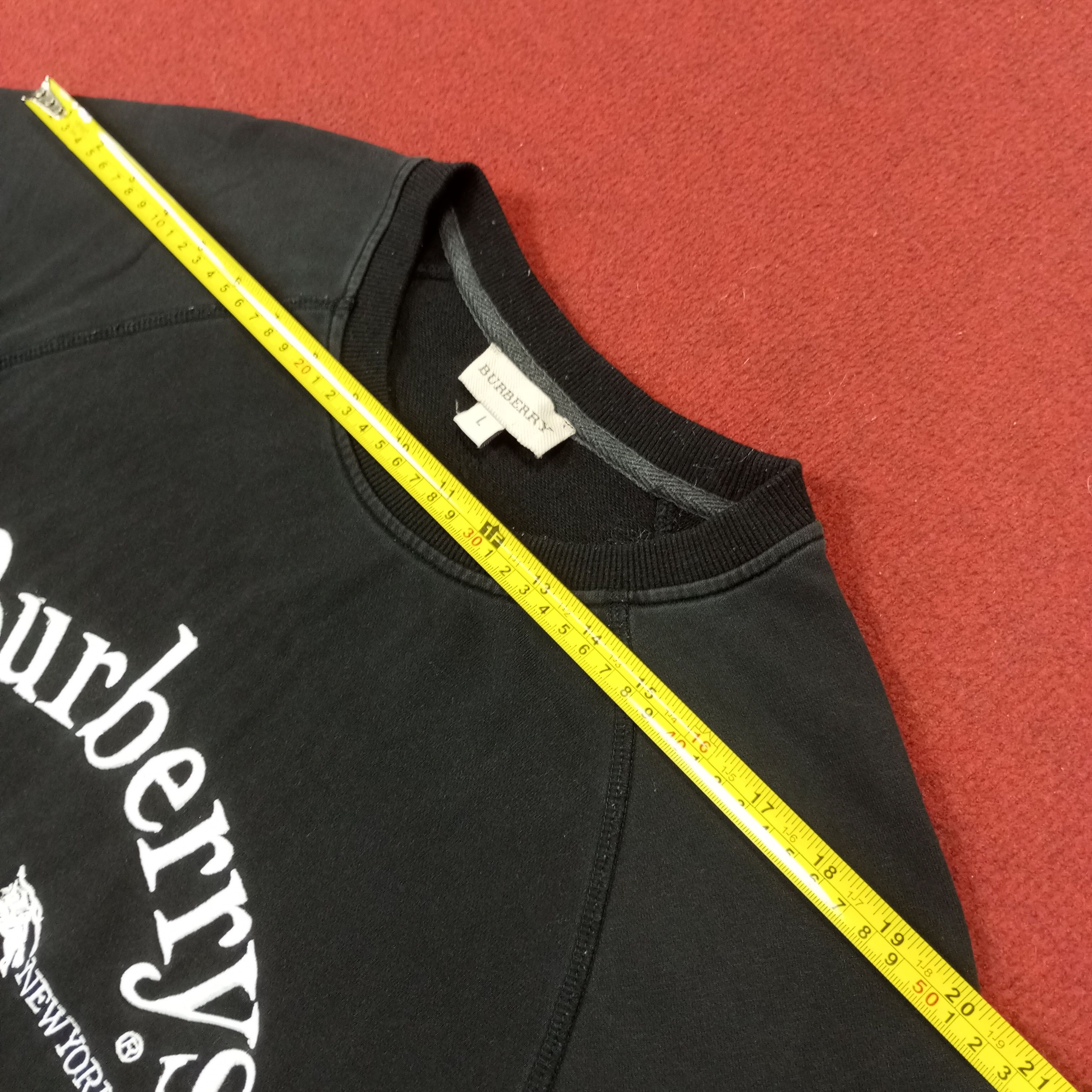 Burberry × Vintage Burberry London Paris New York Center Design Sweatshirt Size US S / EU 44-46 / 1 - 8 Thumbnail