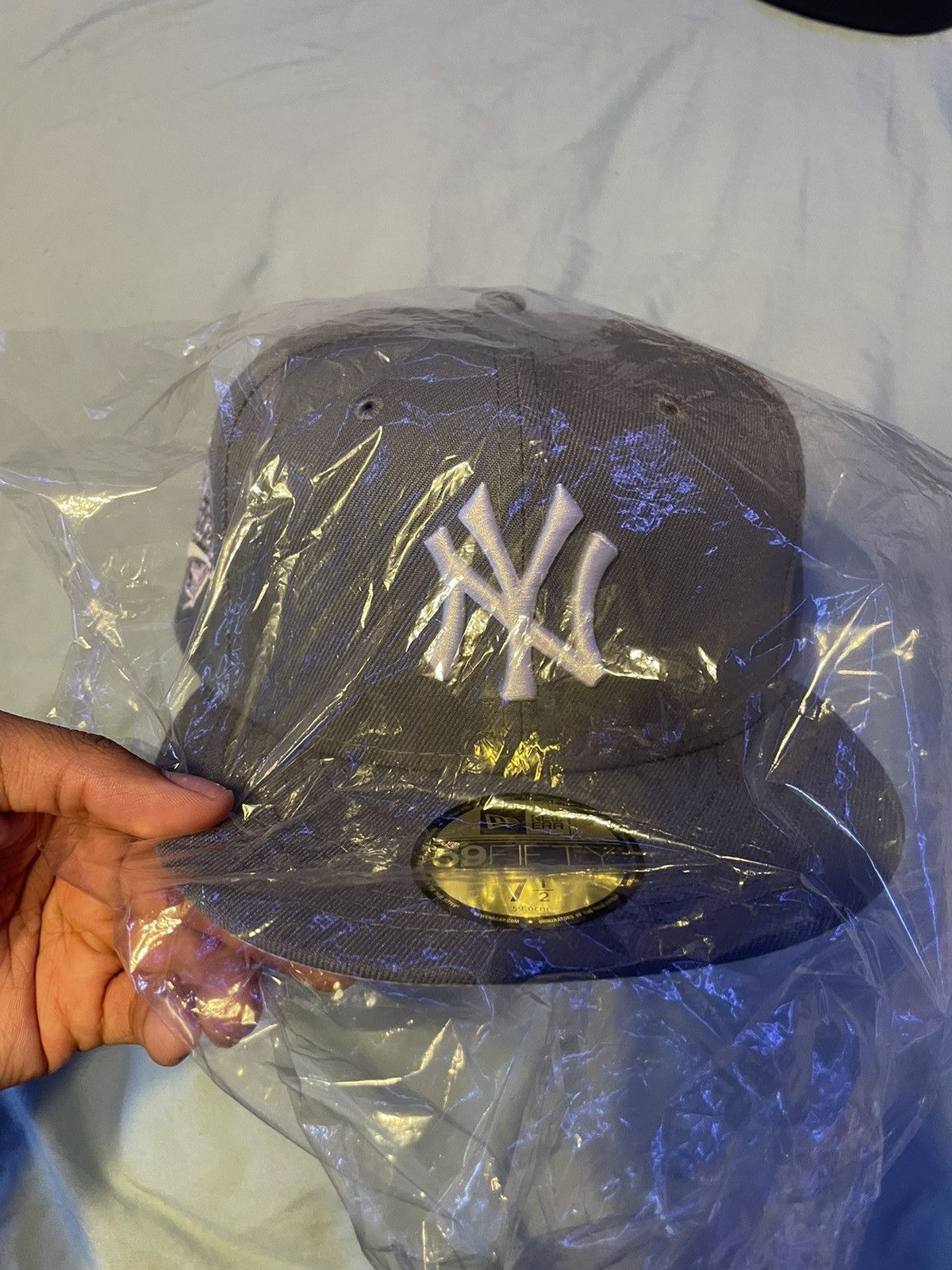 New Era NY 1996 World Series ( Gray & Pink UV )