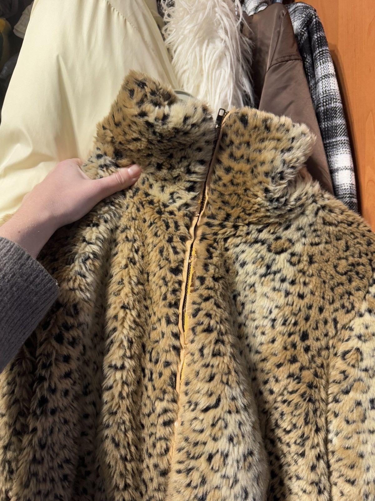 Vintage VINTAGE FLUFFY MOHAIR LEOPARD CROPPED FAUX FUR COAT Size M / US 6-8 / IT 42-44 - 7 Thumbnail