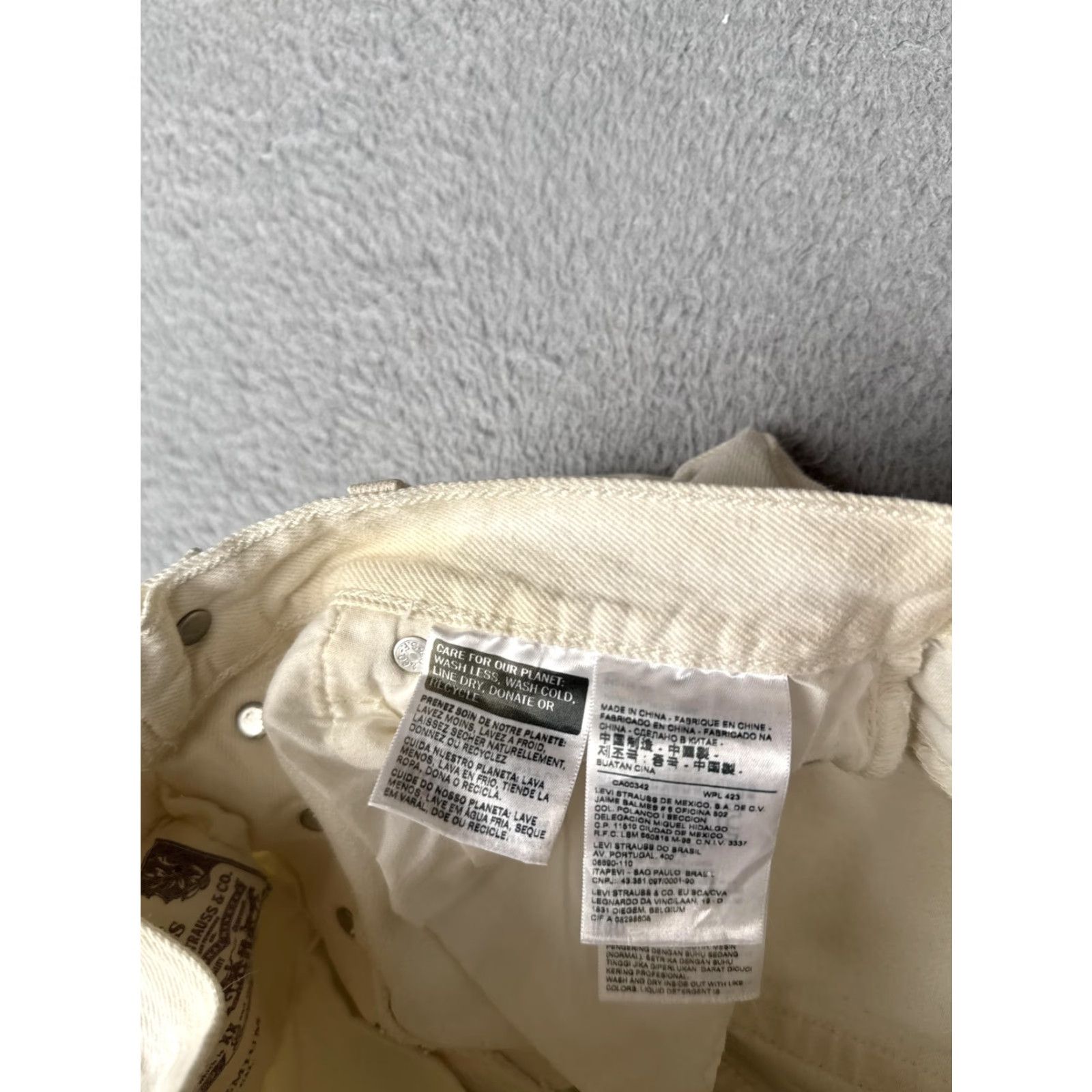 Levi's Levi's 501 Jeans Womens White Distressed Button Fly High-Rise 24x26 Straight Size 42" / US 20 - 7 Thumbnail