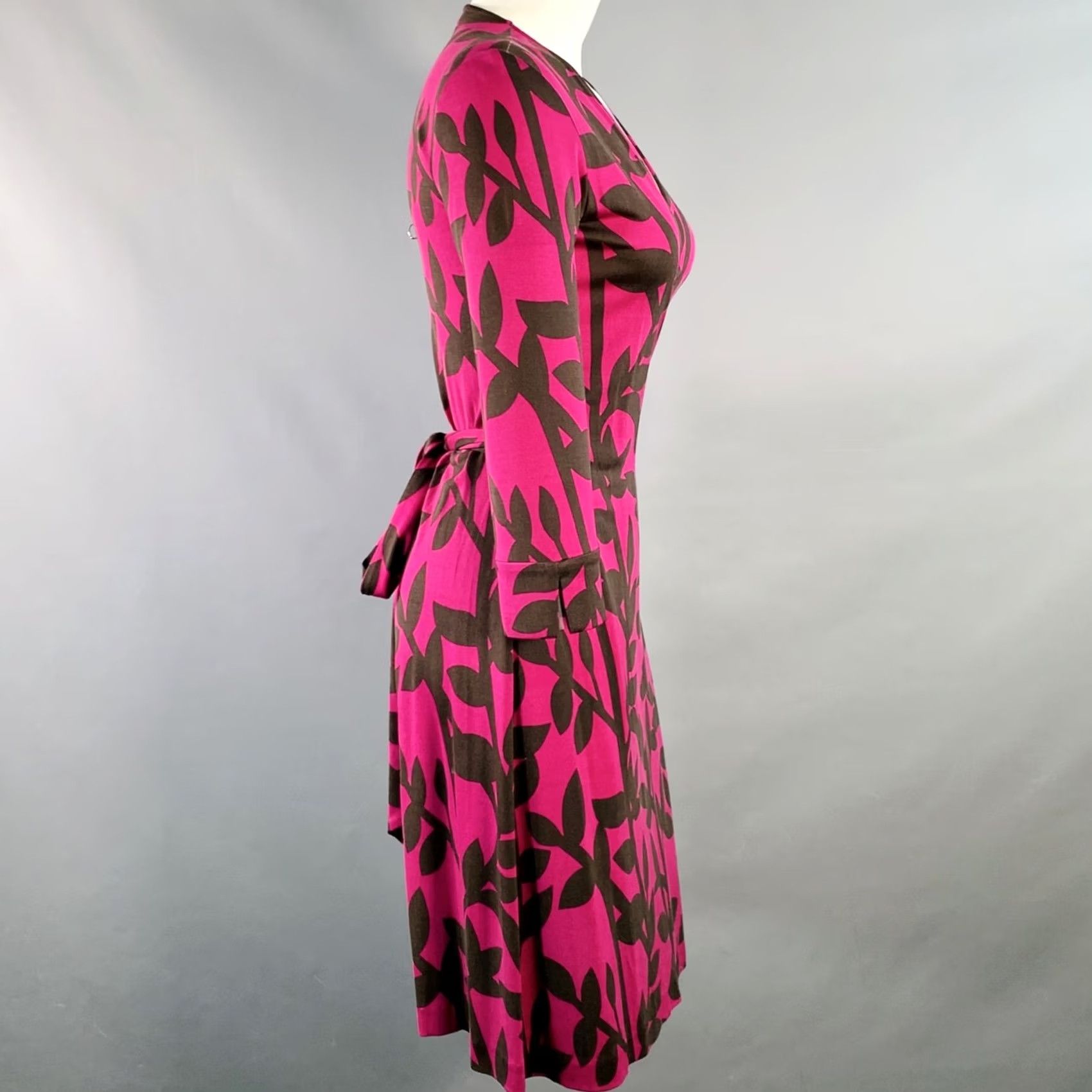 Diane von Furstenberg DIANE VON FURSTENBERG Wrap Dress M Brown Magenta Silk Abstract Floral Women Size M / US 6-8 / IT 42-44 - 2 Thumbnail
