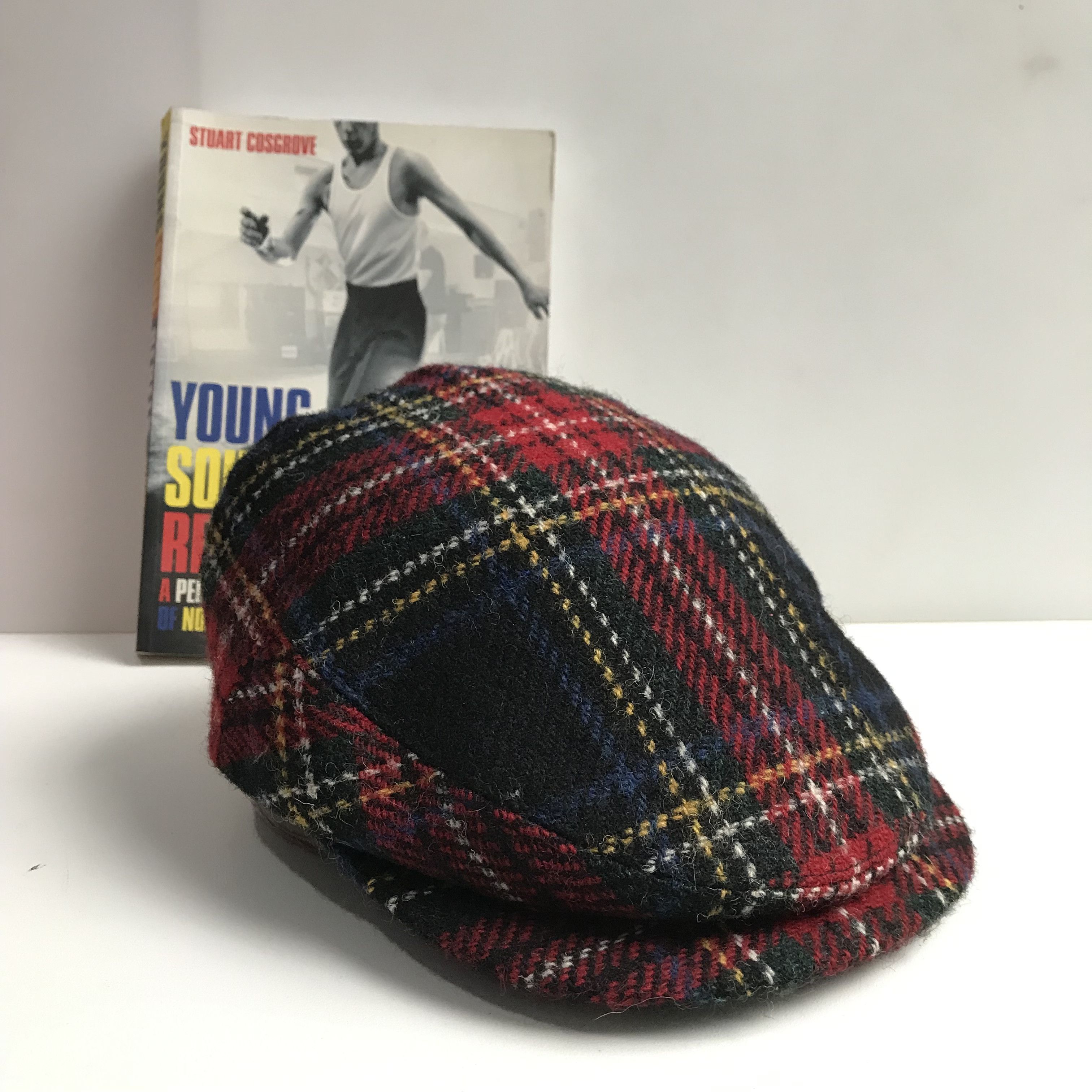Harris Tweed × Vintage Vintage hats in the belfry Harris Tweed Scottish Wool Flat Size ONE SIZE - 1 Thumbnail