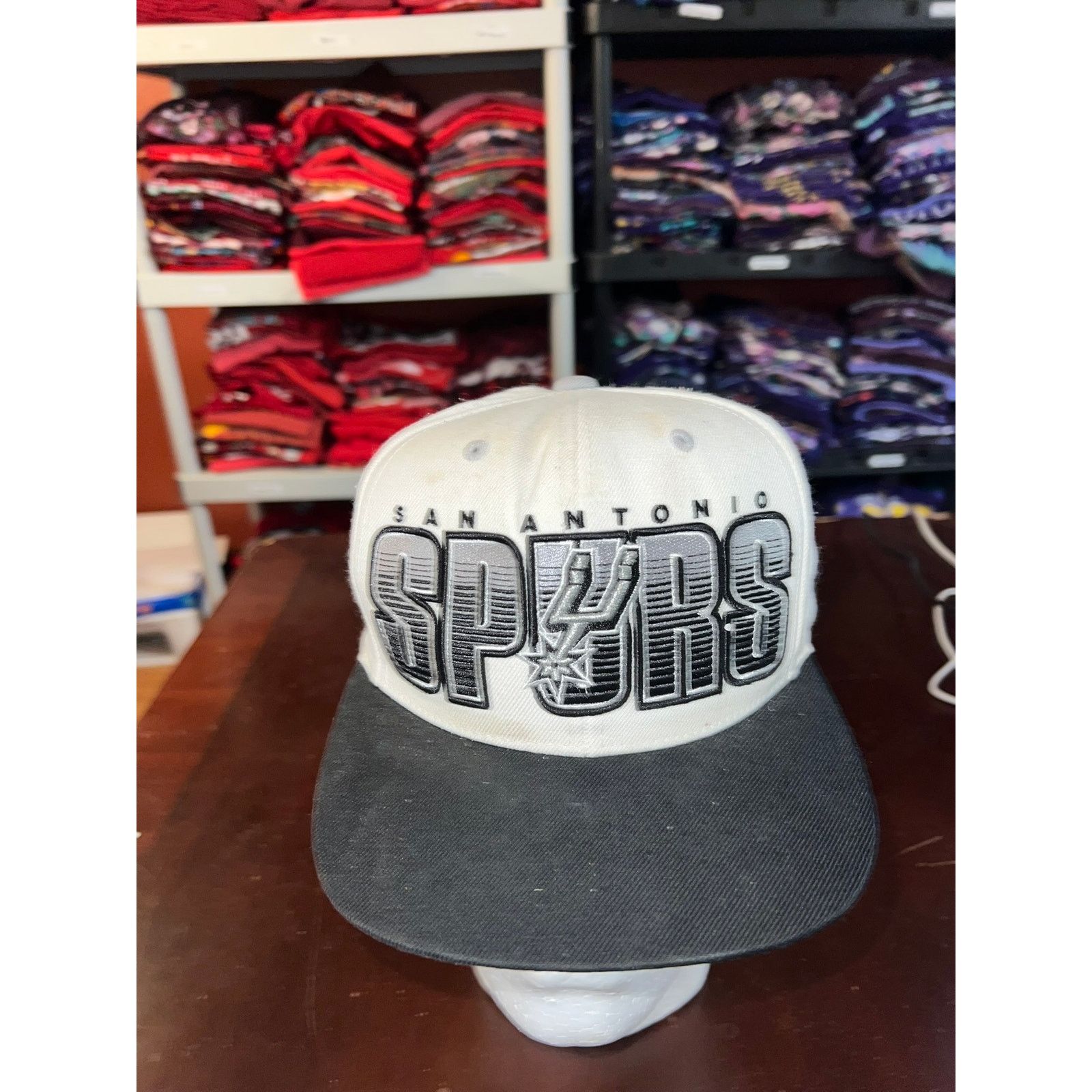 Mitchell & Ness San Antonio Spurs Hat Cap Headwear Snapback NBA Basketball Size ONE SIZE - 2 Thumbnail