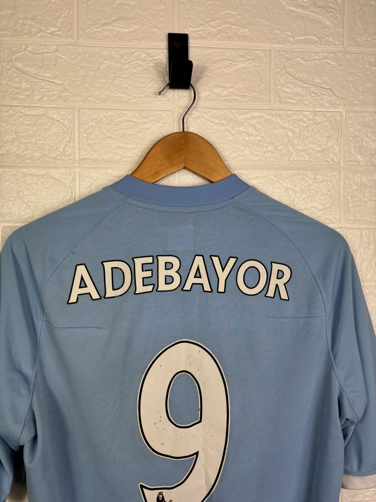 Umbro MANCHESTER CITY 2010 2011 HOME JERSEY UMBRO MEN #9 ADEBAYOR Size US L / EU 52-54 / 3 - 14 Thumbnail