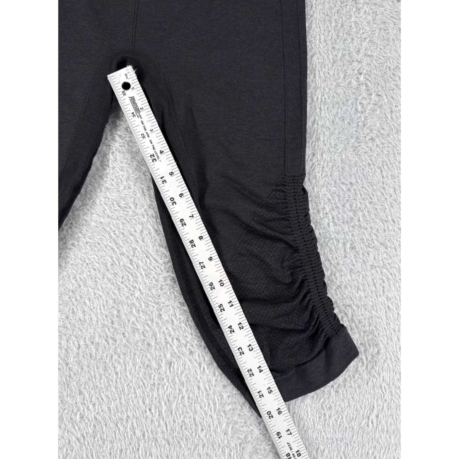 Lululemon Lululemon Pants Womens 8 Black In The Flow Crop Ruched Yoga Gym Workout Cropped Skinny Pockets Inseam 16 in Regular Size Type Pants Accessories Size 30" / US 8 / IT 44 - 5 Thumbnail