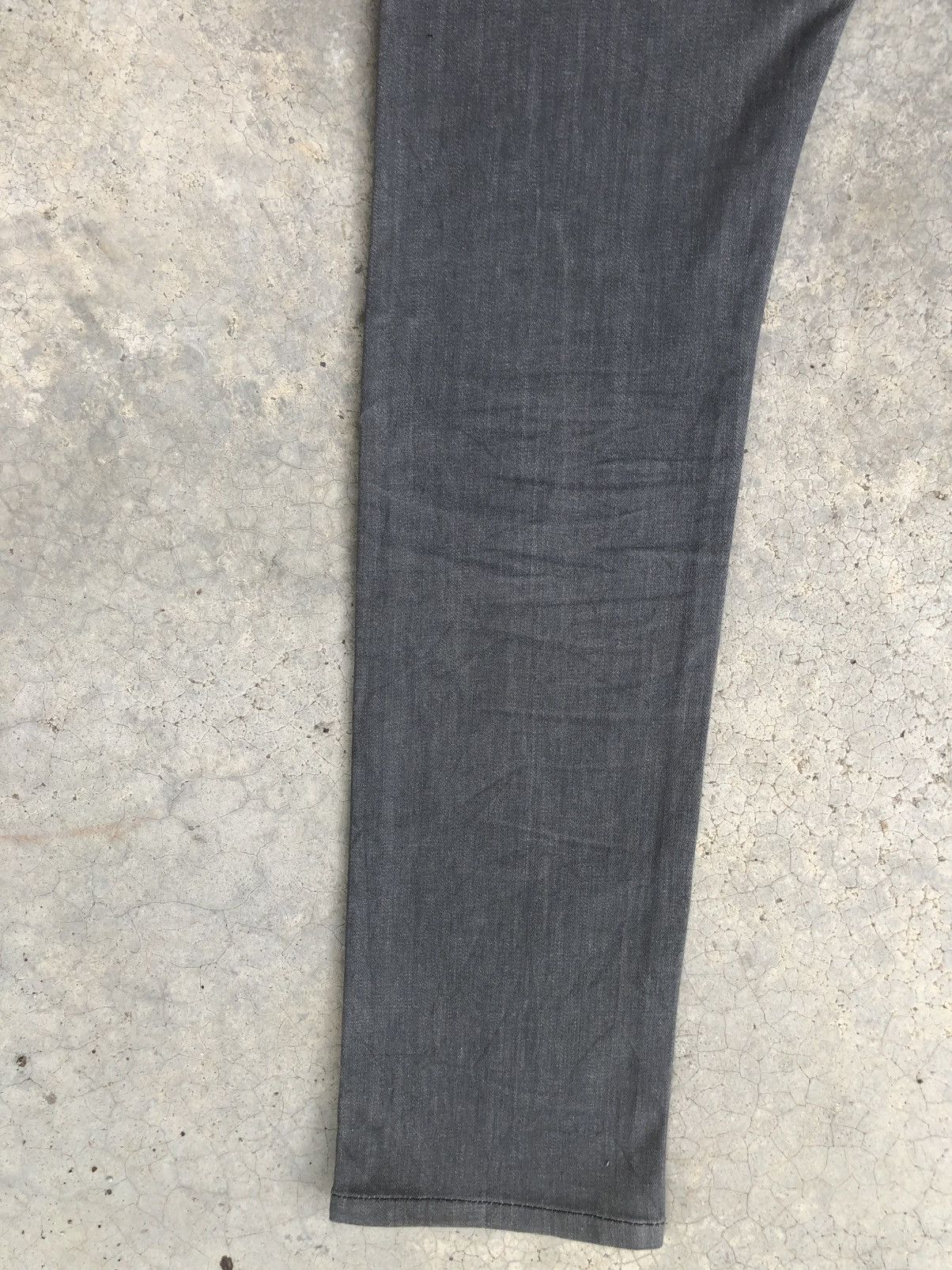Burberry Burberry Black Label Distressed Slim Jeans Size US 33 - 11 Thumbnail