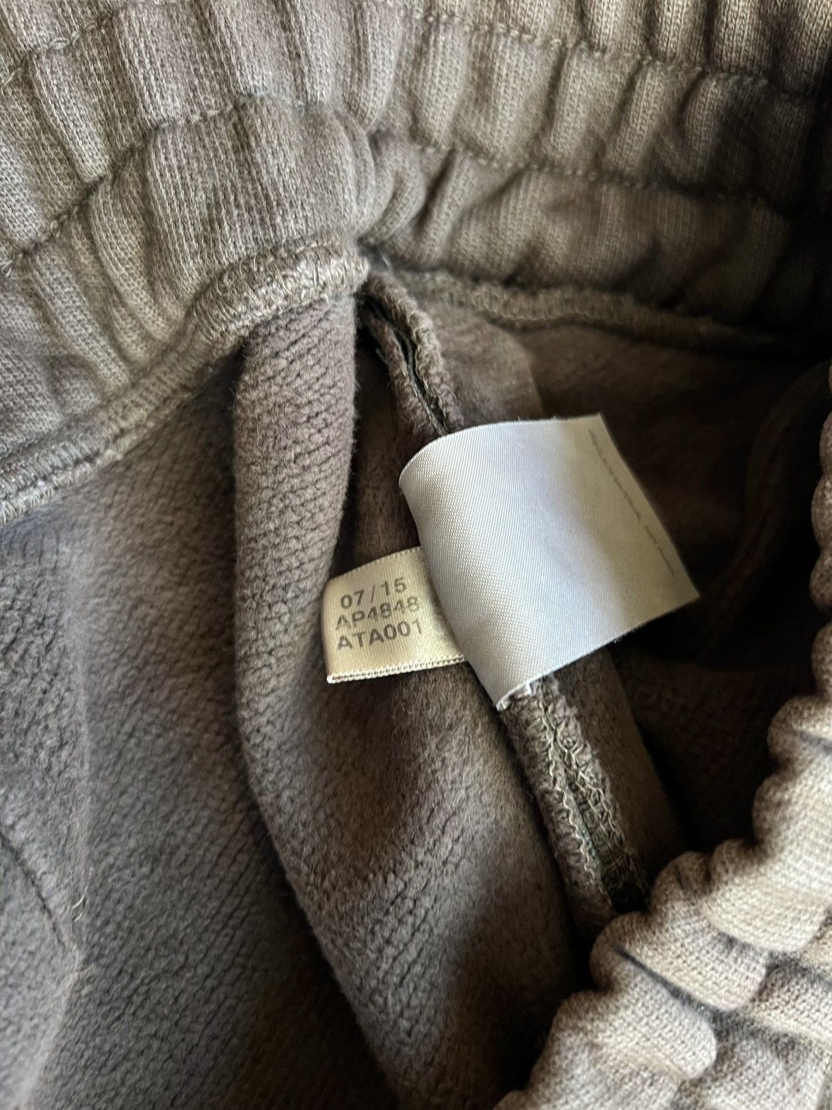 Yeezy Sample Yeezy Season 1 FJ Sweatpant Caviar Medium Size US 34 / EU 50 - 11 Thumbnail