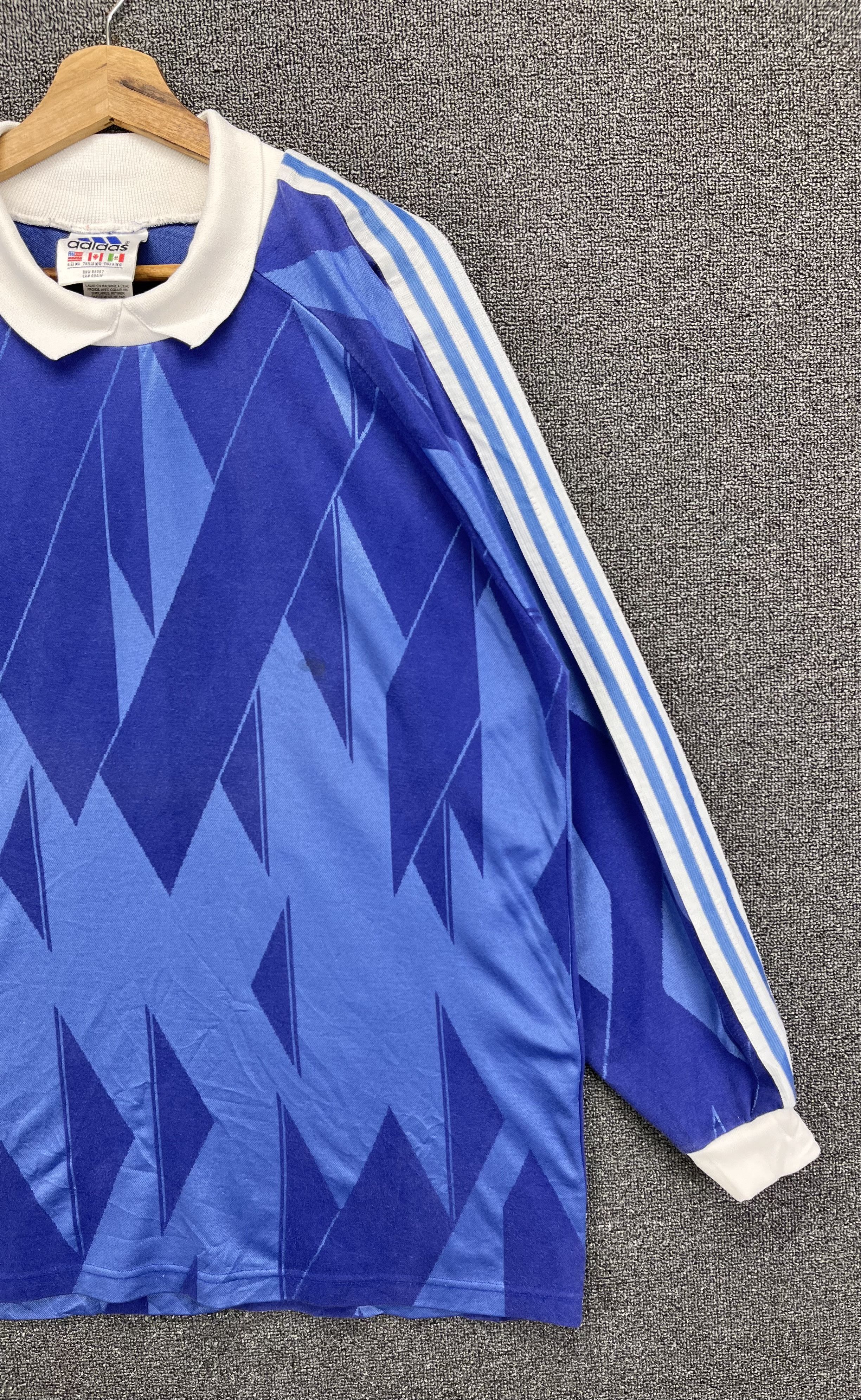 Adidas Vintage Adidas France Nationally Style Long Sleeve Jersey Size US XL / EU 56 / 4 - 4 Thumbnail