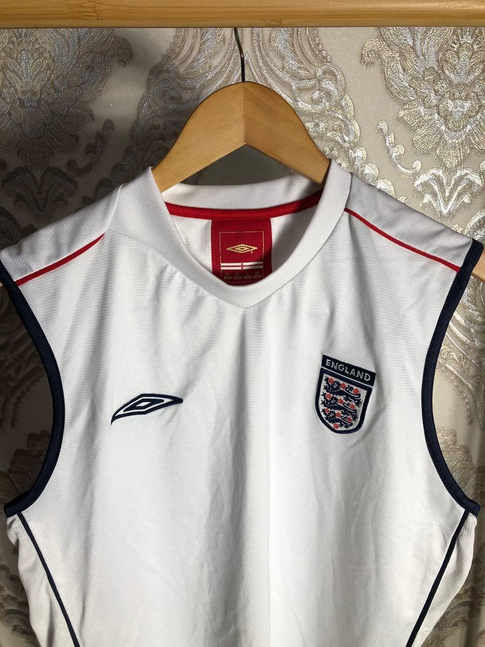 Umbro VINTAGE UMBRO ENGLAND RETRO SOCCER JERSEY MANCHESTER Y2K 90s Size US XL / EU 56 / 4 - 2 Thumbnail