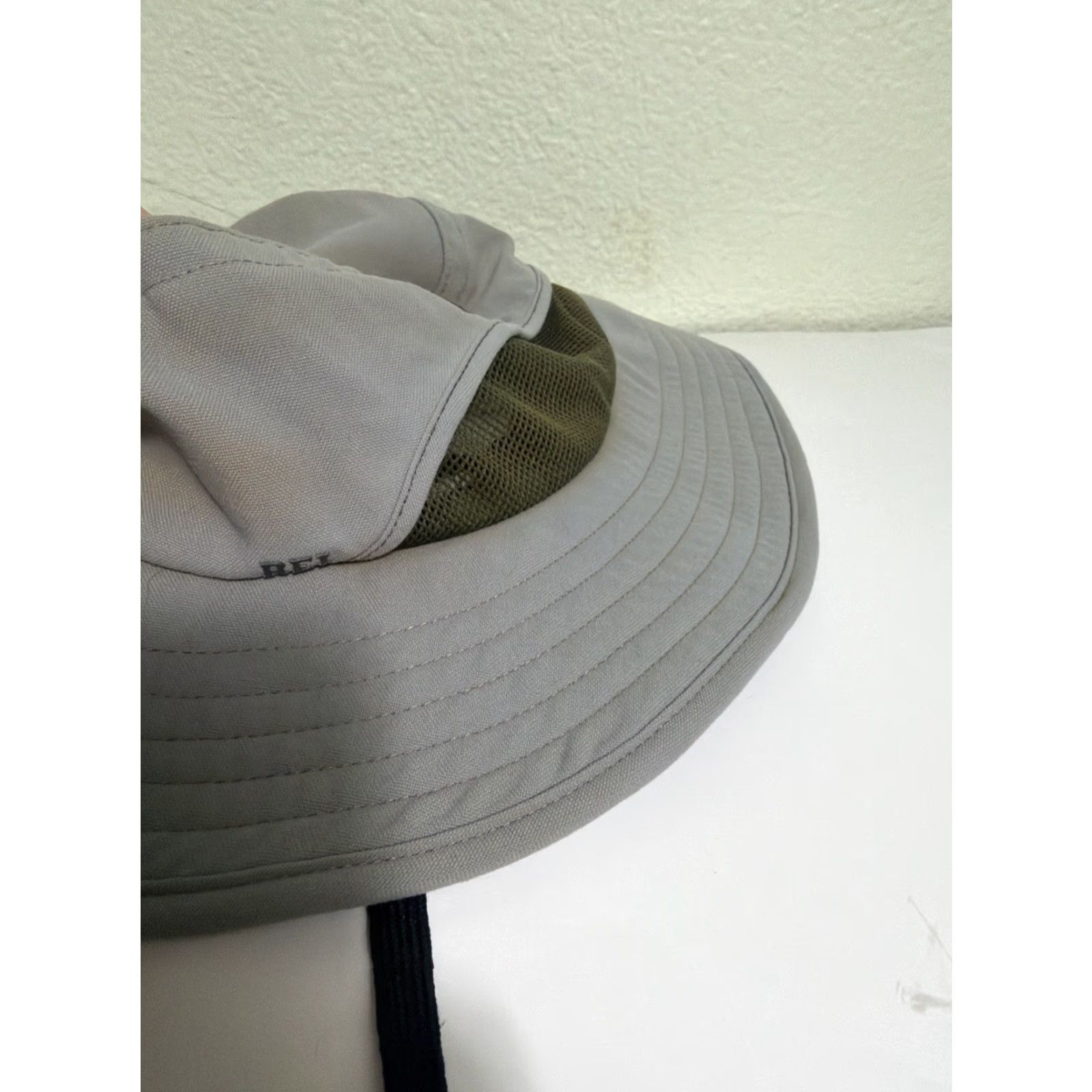 Vintage REI Gray Boonie Hat Fishing Hiking Coolmax Nylon Vented Size M Stains Men Size ONE SIZE - 6 Thumbnail