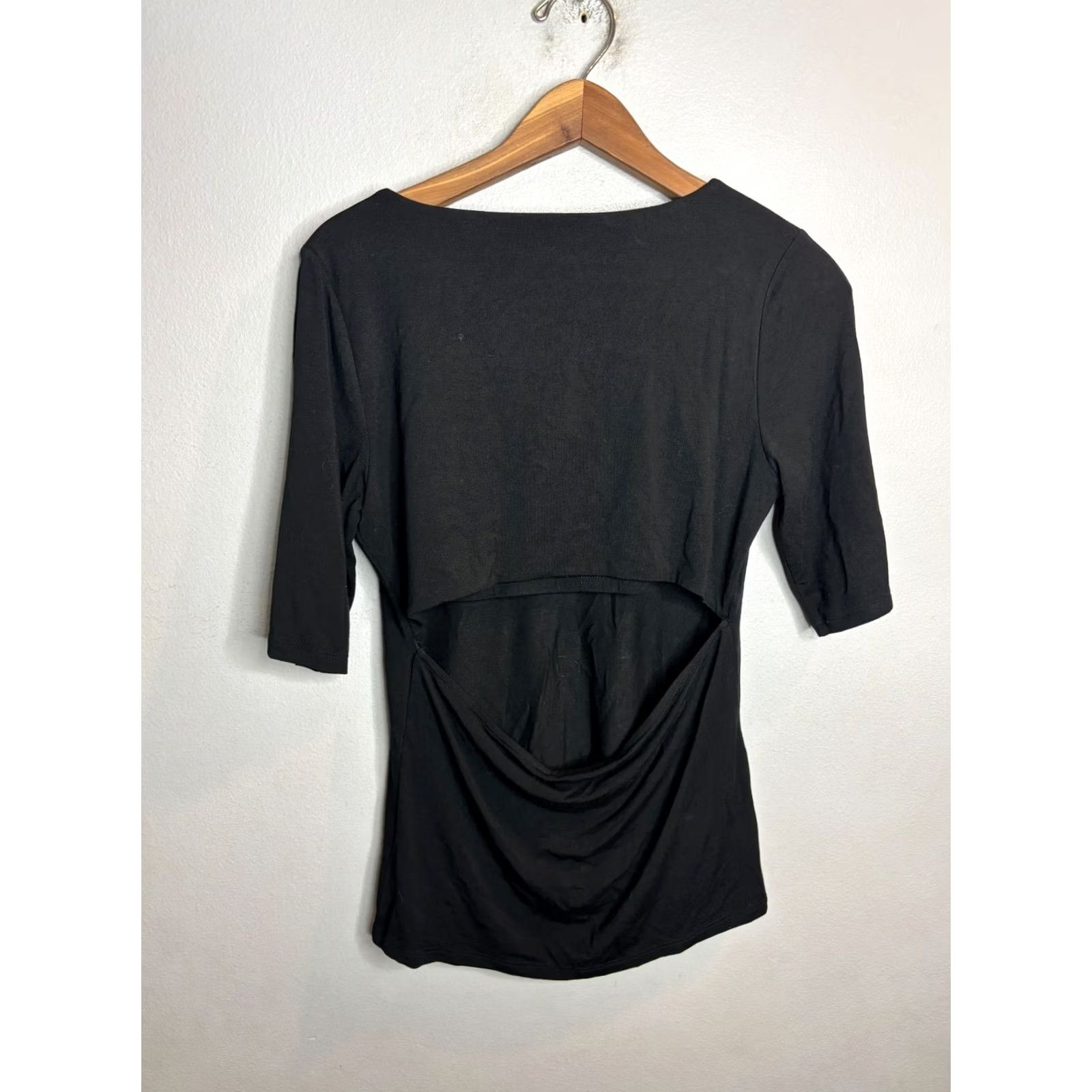 Alexander Wang Alexander Wang Shirt Top Open Cutout Back Tee Black M Women’s Short Sleeve Modern Knit Blouse Slim Fit Casual Dressy Size M / US 6-8 / IT 42-44 - 4 Thumbnail