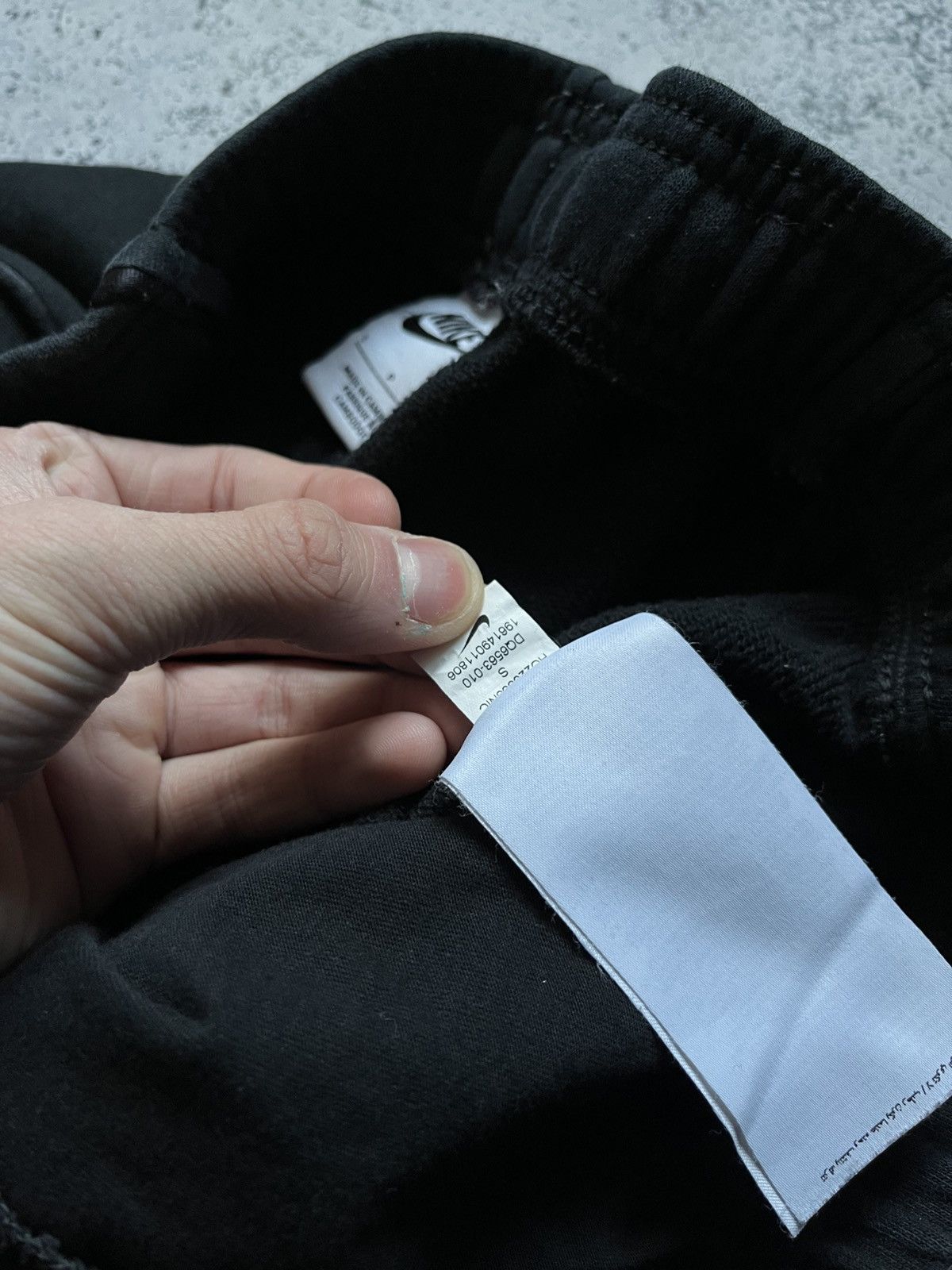 Nike × Vintage Vintage Nike Drill Sweatpants Mini Logo Black Joggers Y2K Size US 30 / EU 46 - 6 Thumbnail