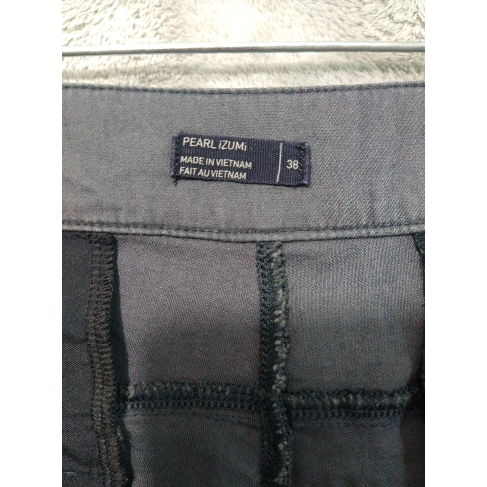 PEARL iZUMi Pearl Izumi Shorts Mens 38 Gray Cycling Cotton Nylon Flat Front Stretch Shorts Mens Regular 5-Pocket Gray Outdoor Sports 90s? Size US 38 / EU 54 - 7 Thumbnail