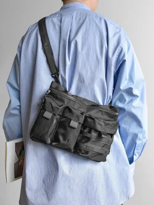 Japanese Brand × Vintage Zipper Multi Pockets Shoulder Bag Waterproof Nylon Travel Size ONE SIZE - 1 Thumbnail