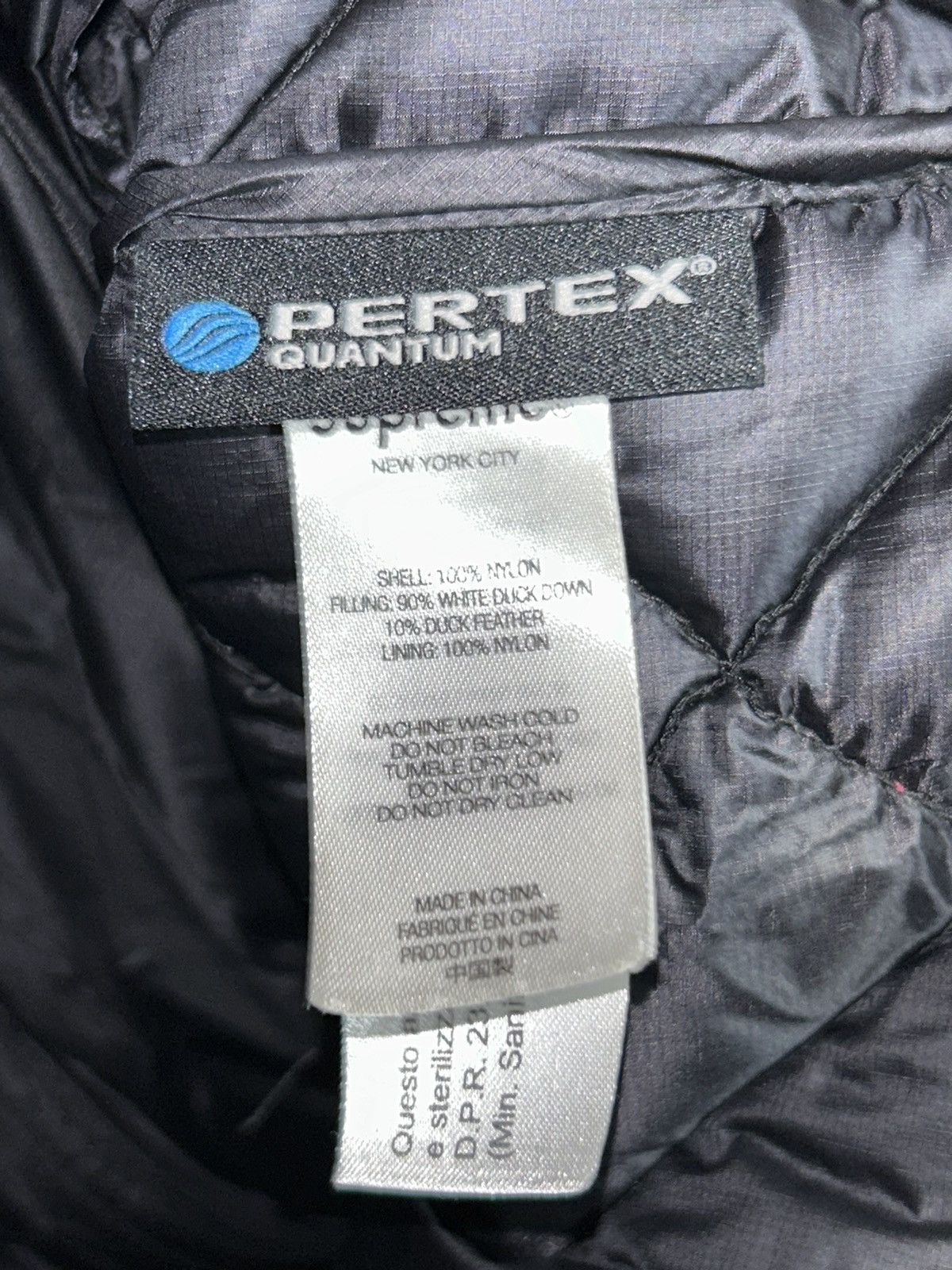 Supreme Supreme Spellout Quilted Lightweight Down Jacket Black SS22 Size US L / EU 52-54 / 3 - 8 Thumbnail