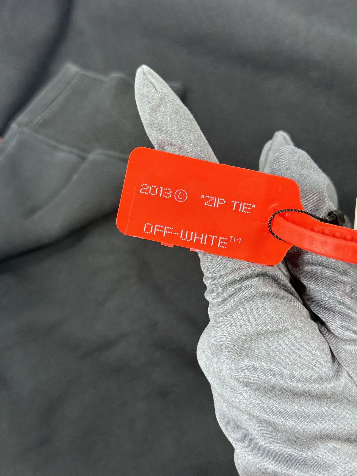 Off-White × Virgil Abloh × Vlone LOGO PRINT SWEATSHIRT Size US M / EU 48-50 / 2 - 14 Thumbnail