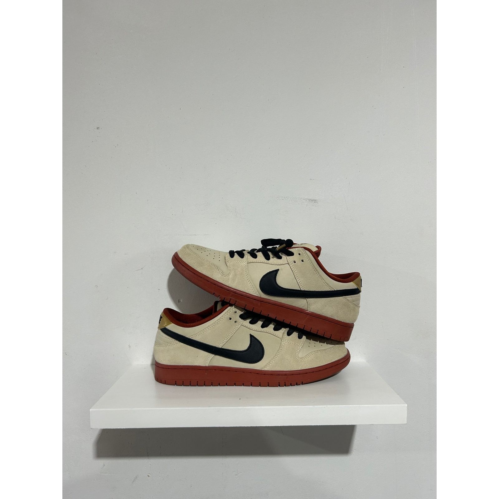 NIKE SB LOW MUSLIN SIZE 11