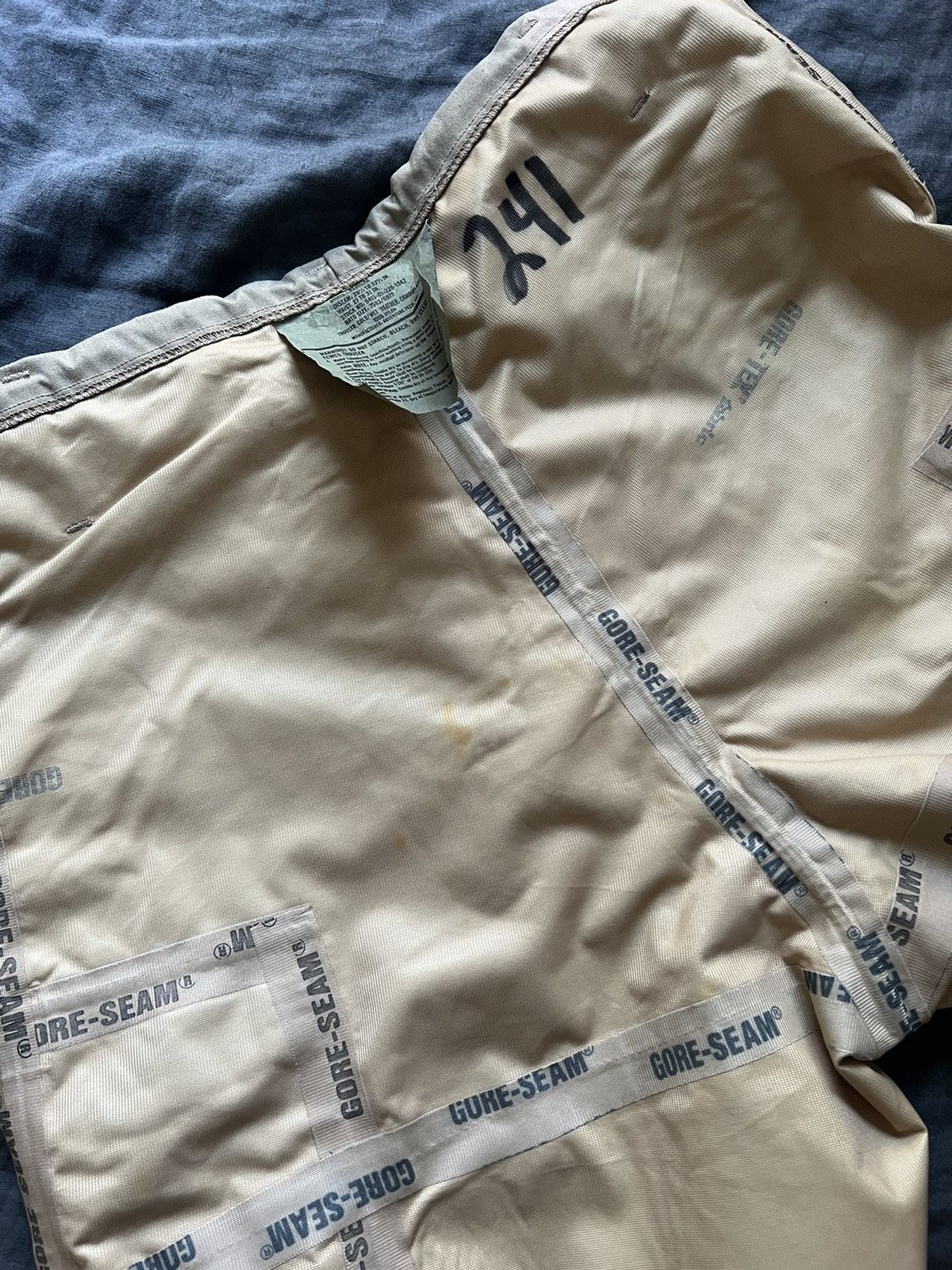 Vintage Vintage Desert Camo Gore-Tex Pants Size US 30 / EU 46 - 9 Thumbnail
