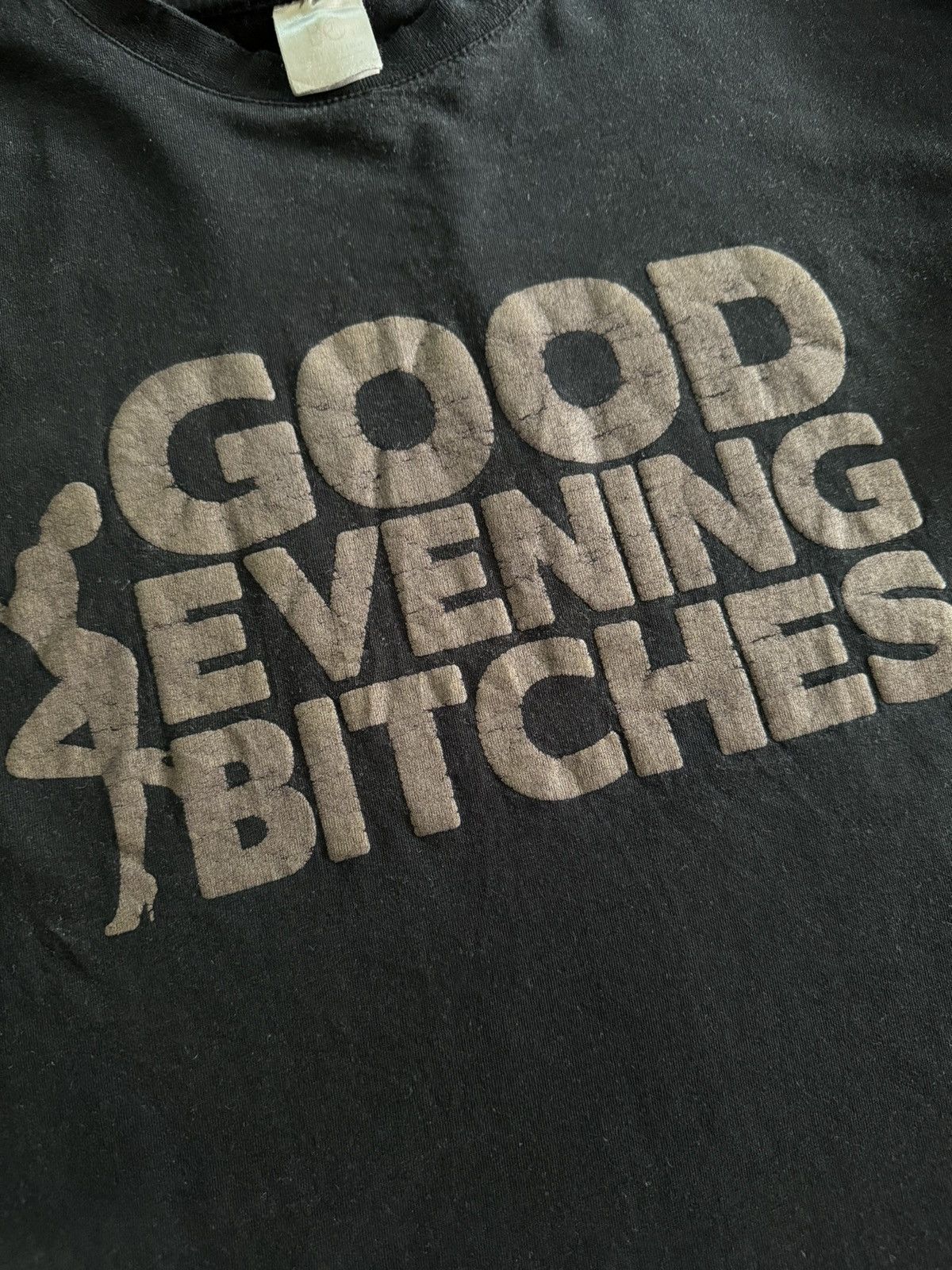 Vintage Vintage Y2K Style ‘Good Evening Bitches’ Funny Art T-Shirt Size US M / EU 48-50 / 2 - 4 Thumbnail