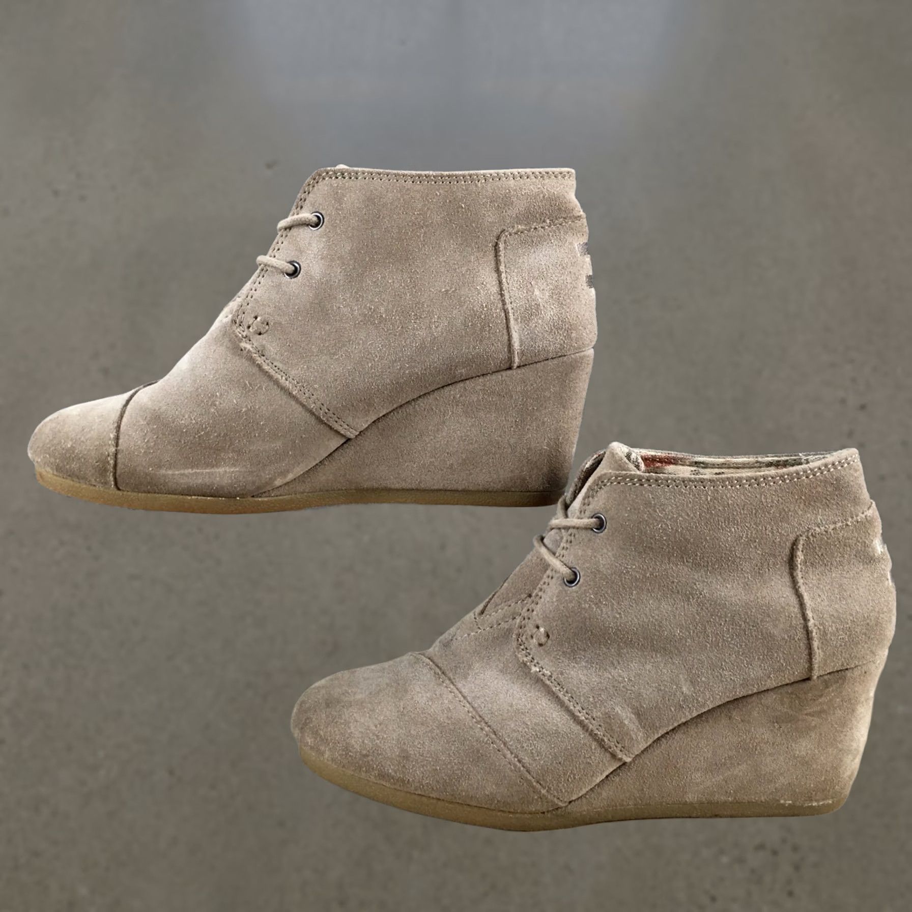 Toms TOMS Boots Womens 8 Desert Ankle Booties Wedge Heels Casual Brown Suede Lace Up Women Bootie XS? Size US 8 / IT 38 - 1 Thumbnail