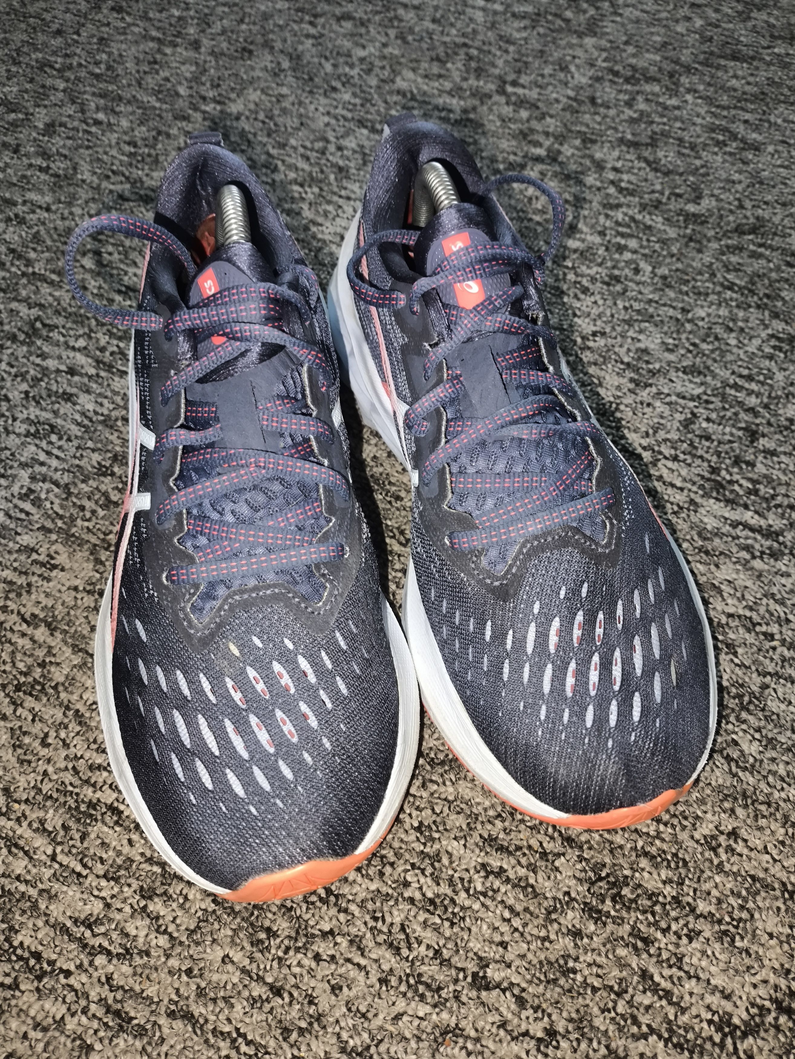 Asics ASICS Novablast 2 Running Shoes Women EU 41.5 Y2K Vintage Size US 11.5 / IT 41.5 - 4 Thumbnail