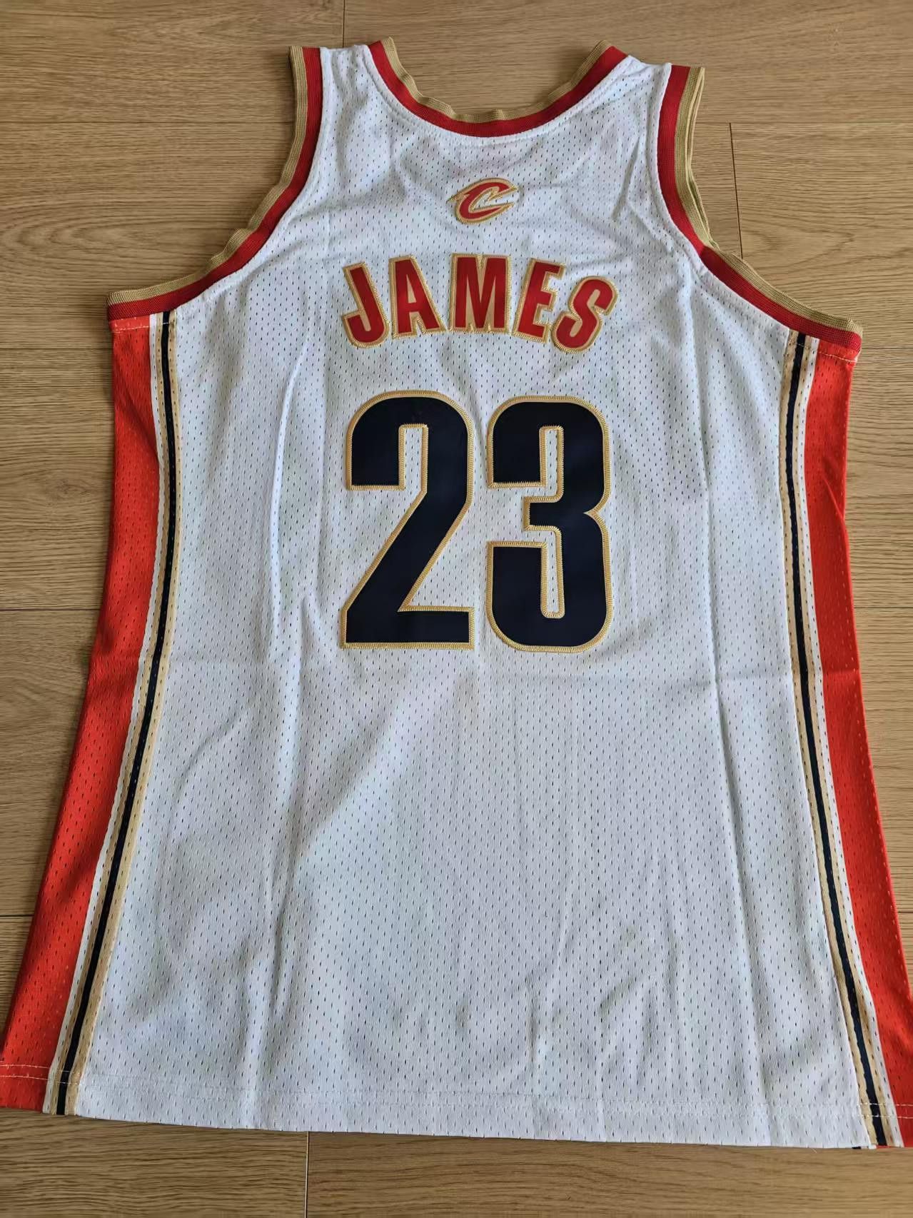 NBA 2003 2004 Cleveland Cavaliers #23 LeBron James Jersey Size US XL / EU 56 / 4 - 2 Thumbnail
