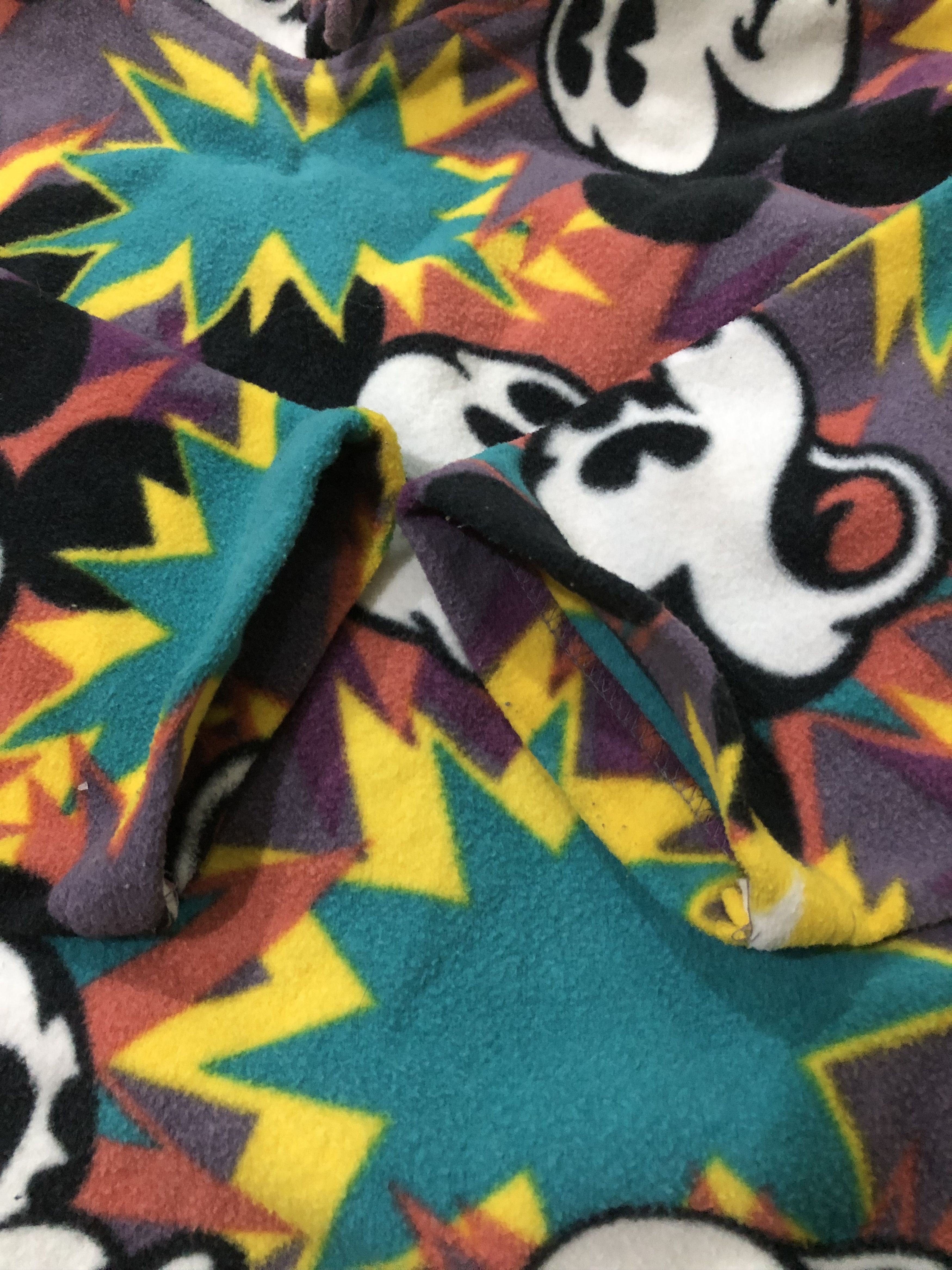 Disney × Mickey Mouse × Vintage Vintage Worn 90’s Tokyo Disneyland Printed Fleece Size US L / EU 52-54 / 3 - 8 Thumbnail
