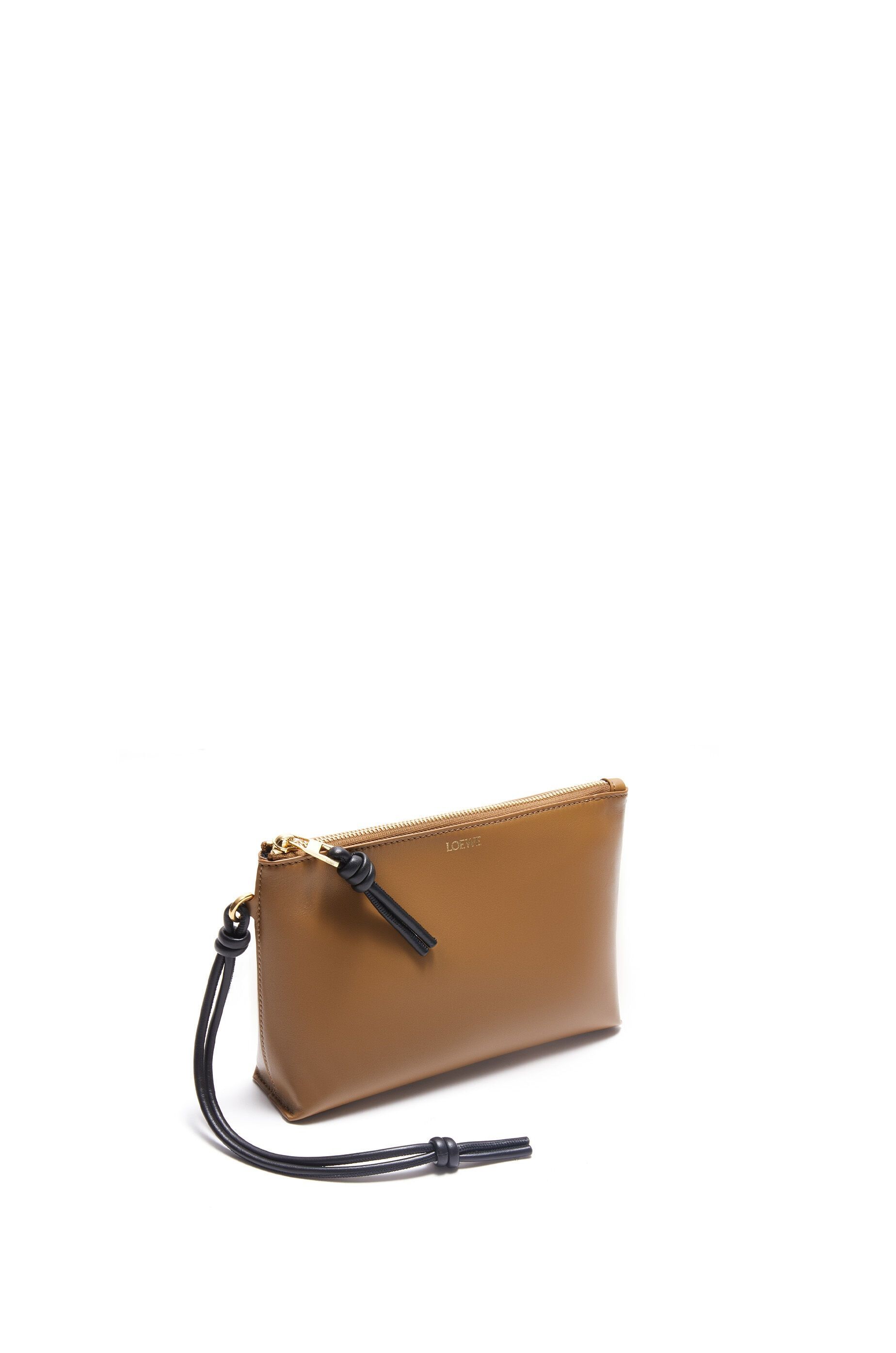 Loewe o1in1g0426 Size: OS / Knot T Pouch in Oak / Black Size ONE SIZE - 2 Thumbnail