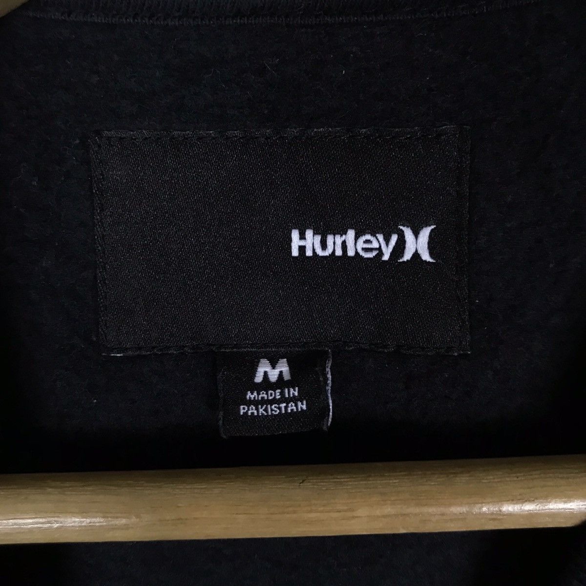 Hurley Vintage Hurley Spell Out Pullover Jumper Sweatshirt Size US M / EU 48-50 / 2 - 6 Thumbnail