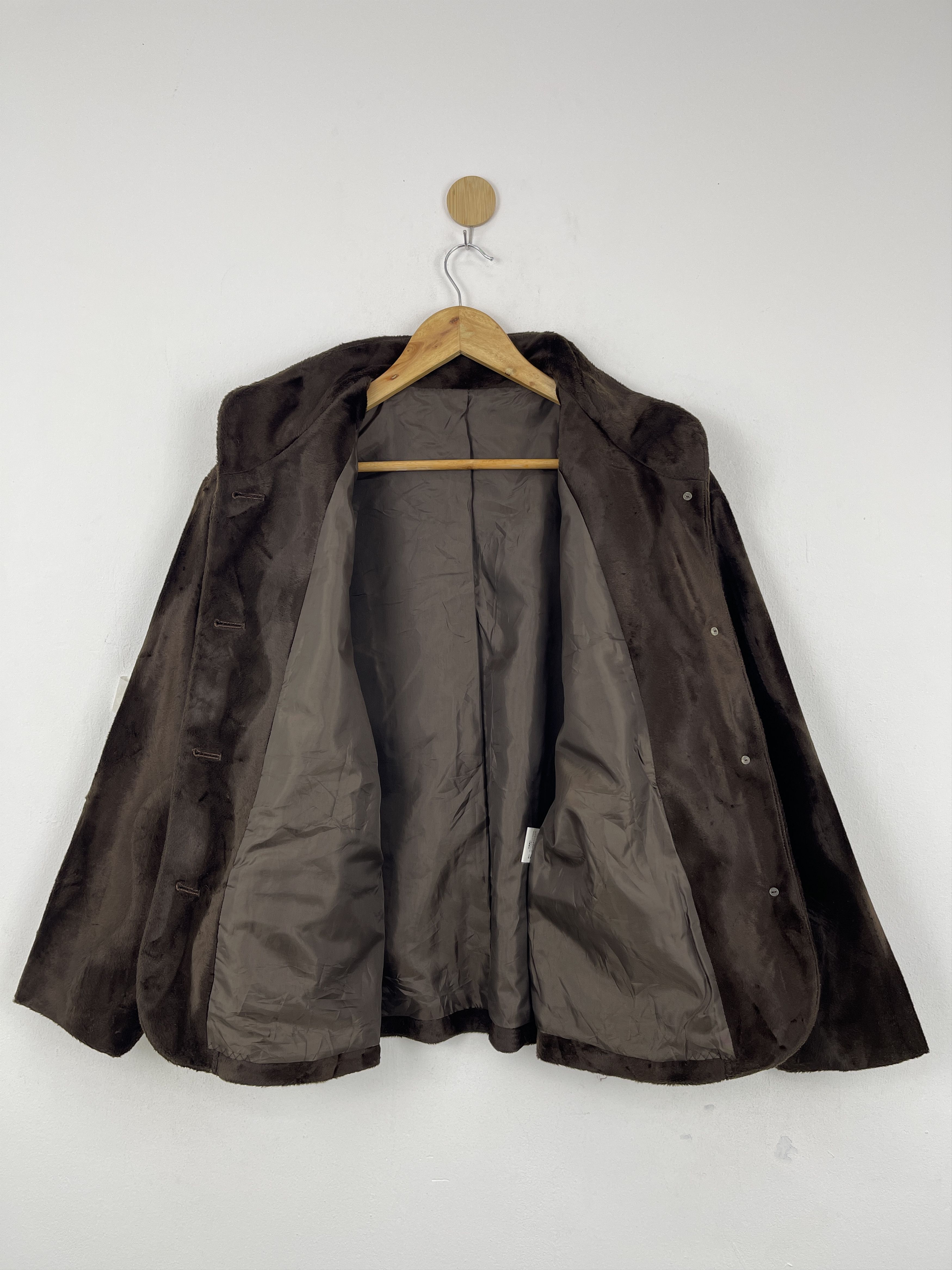 Japanese Brand Vintage Japanese Brand Velvet Button Up Jacket JA0100 Size US L / EU 52-54 / 3 - 7 Thumbnail