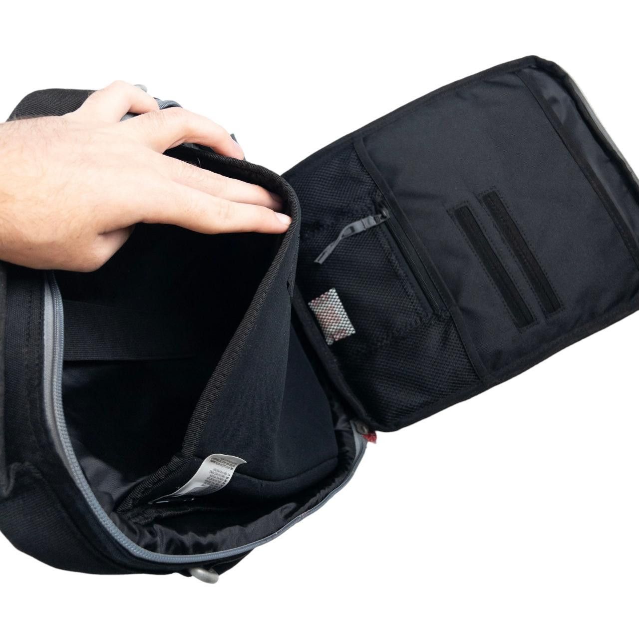 Oakley Vintage Oakley Crossbody Bag Size ONE SIZE - 4 Thumbnail