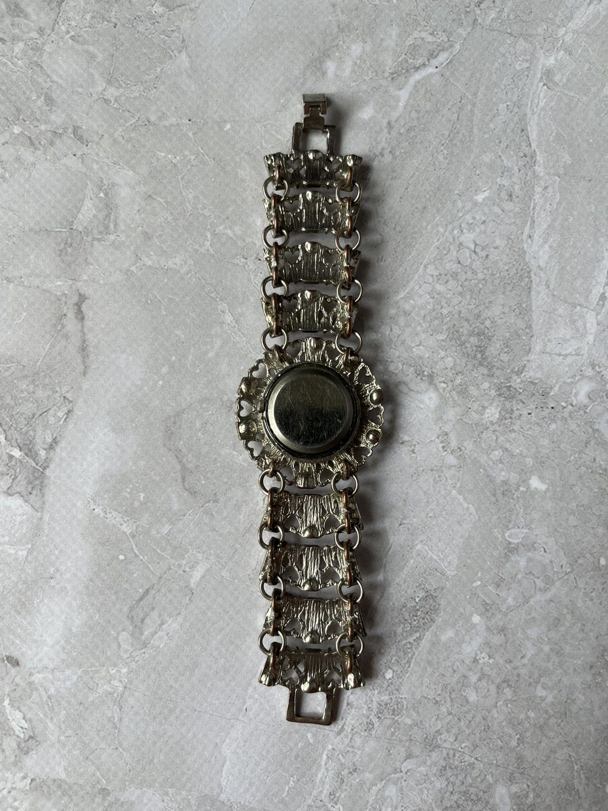 Jewelry × Vintage Elegant Women’s Watch with Swarovski Crystals Bracelet Size ONE SIZE - 11 Thumbnail