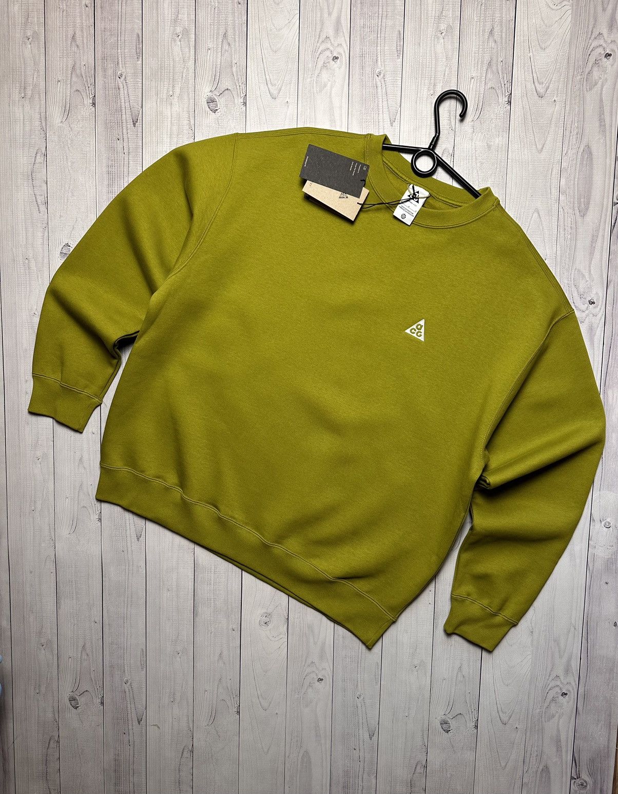 image of Nike Acg Sweatshirt Logo Swoosh Size L (Oversized) Logo in Green, Men's