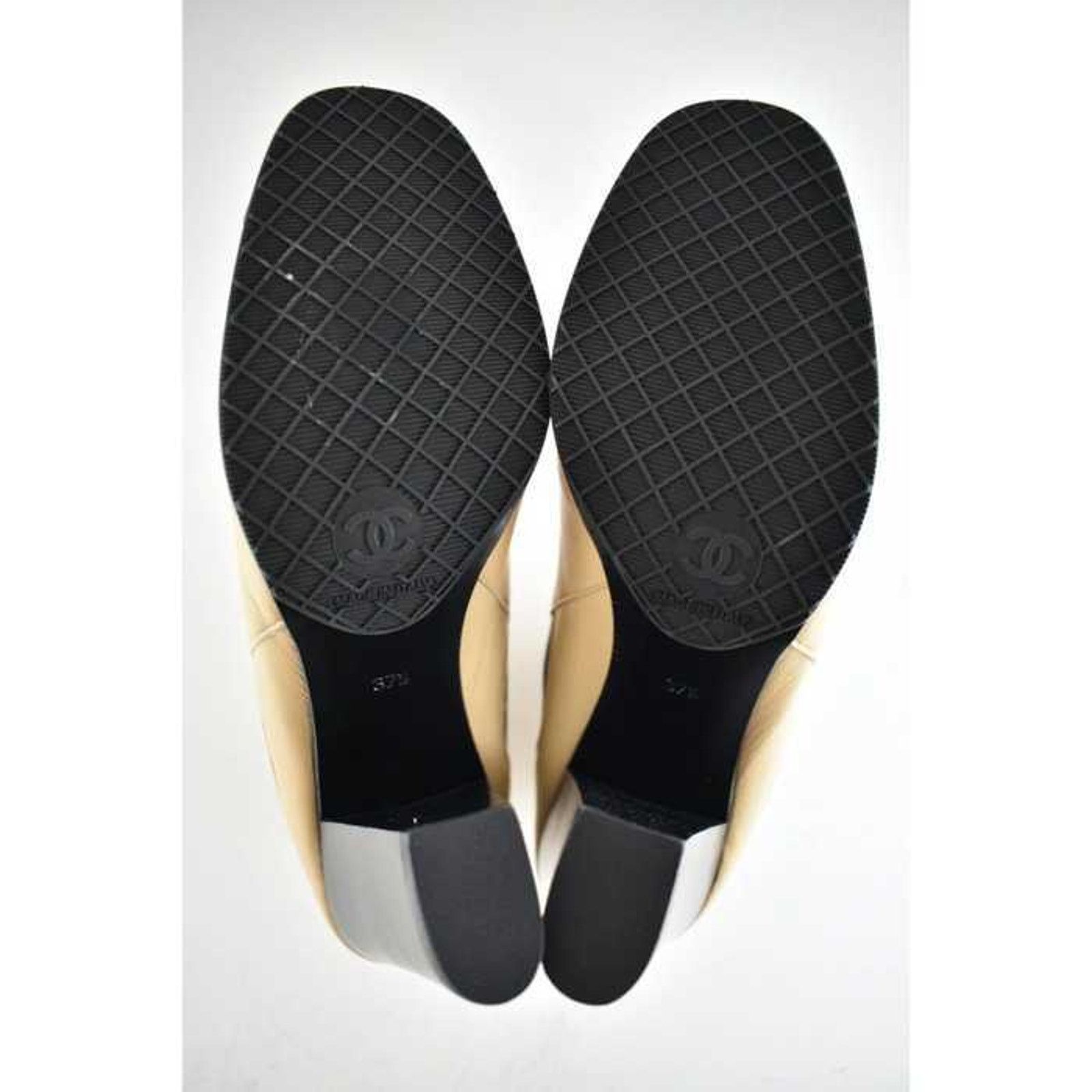 Chanel Chanel 19C Beige Leather Black CC Logo Cap Ankle Short Size US 7.5 / IT 37.5 - 9 Thumbnail