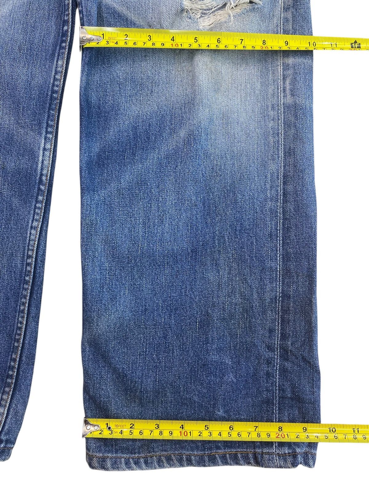 Levi's Levi’s Whiskers Faded Style Ripped Jeans Size US 36 / EU 52 - 8 Thumbnail