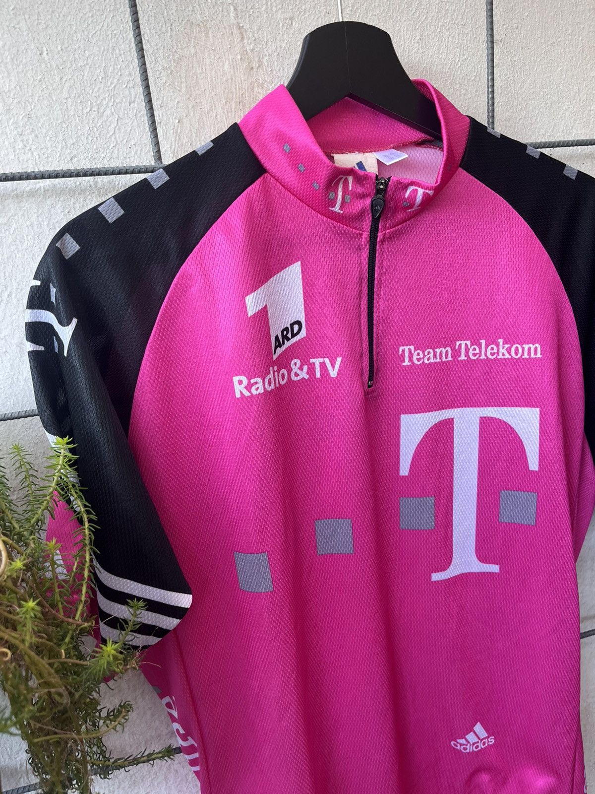 Other Adidas x Team Telekom D1 1997 Cycling Jersey Size US L / EU 52-54 / 3 - 6 Thumbnail