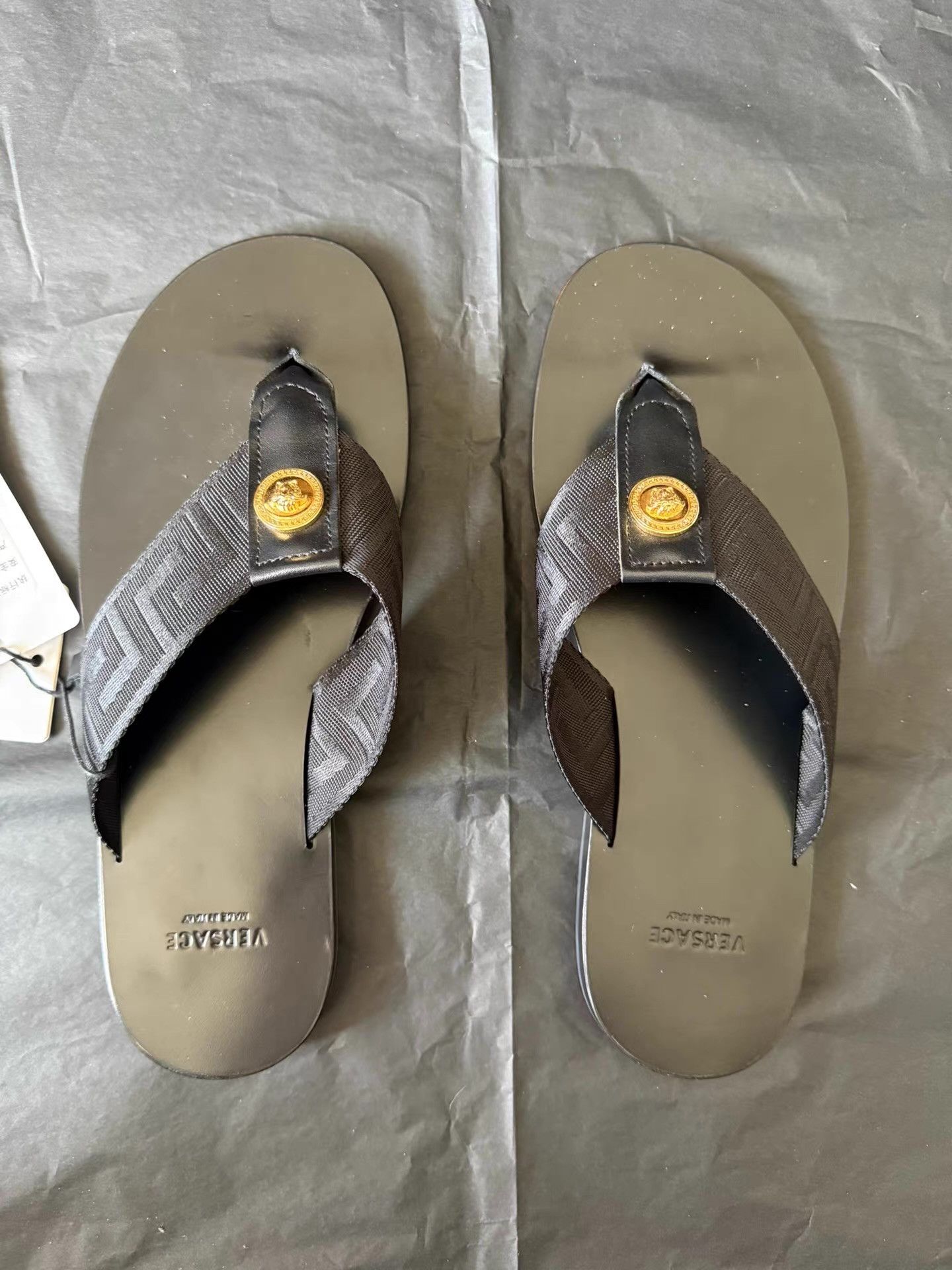Versace Versace Men's Sandals Ｑ23 Size US 7 / EU 40 - 1 Thumbnail
