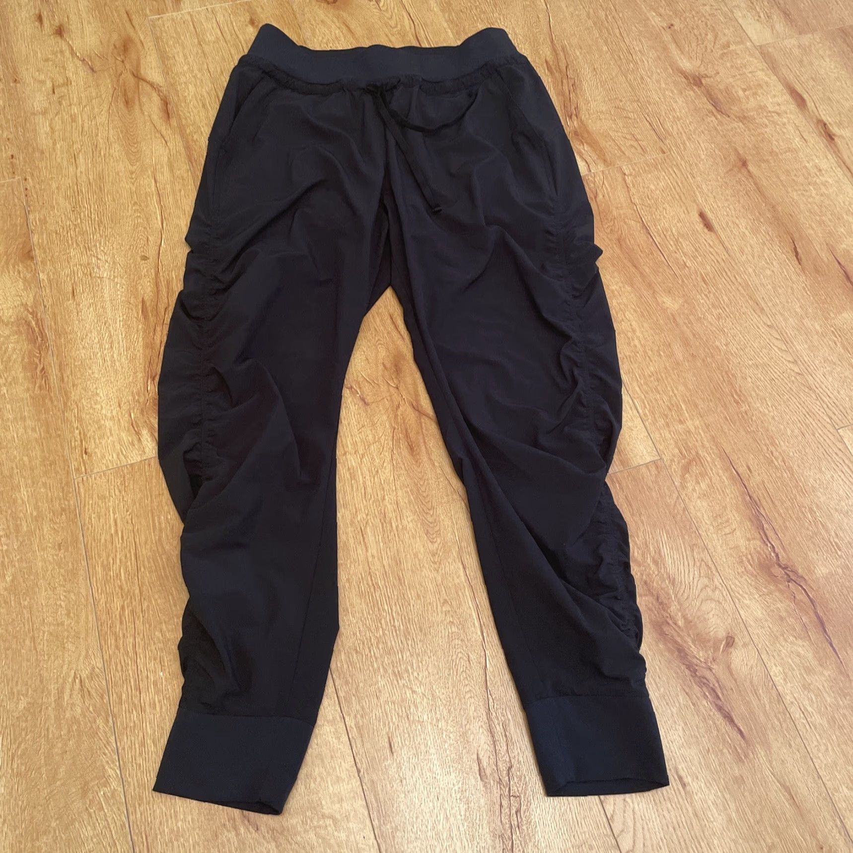 Athleta Athleta Womens Jogger Pants Attitude Pockets Drawstring Side Ruched Black Size 4, Activewear, Regular, Pants, Womens, Athleisure, Summer Size 27" / US 4 / IT 40 - 2 Thumbnail