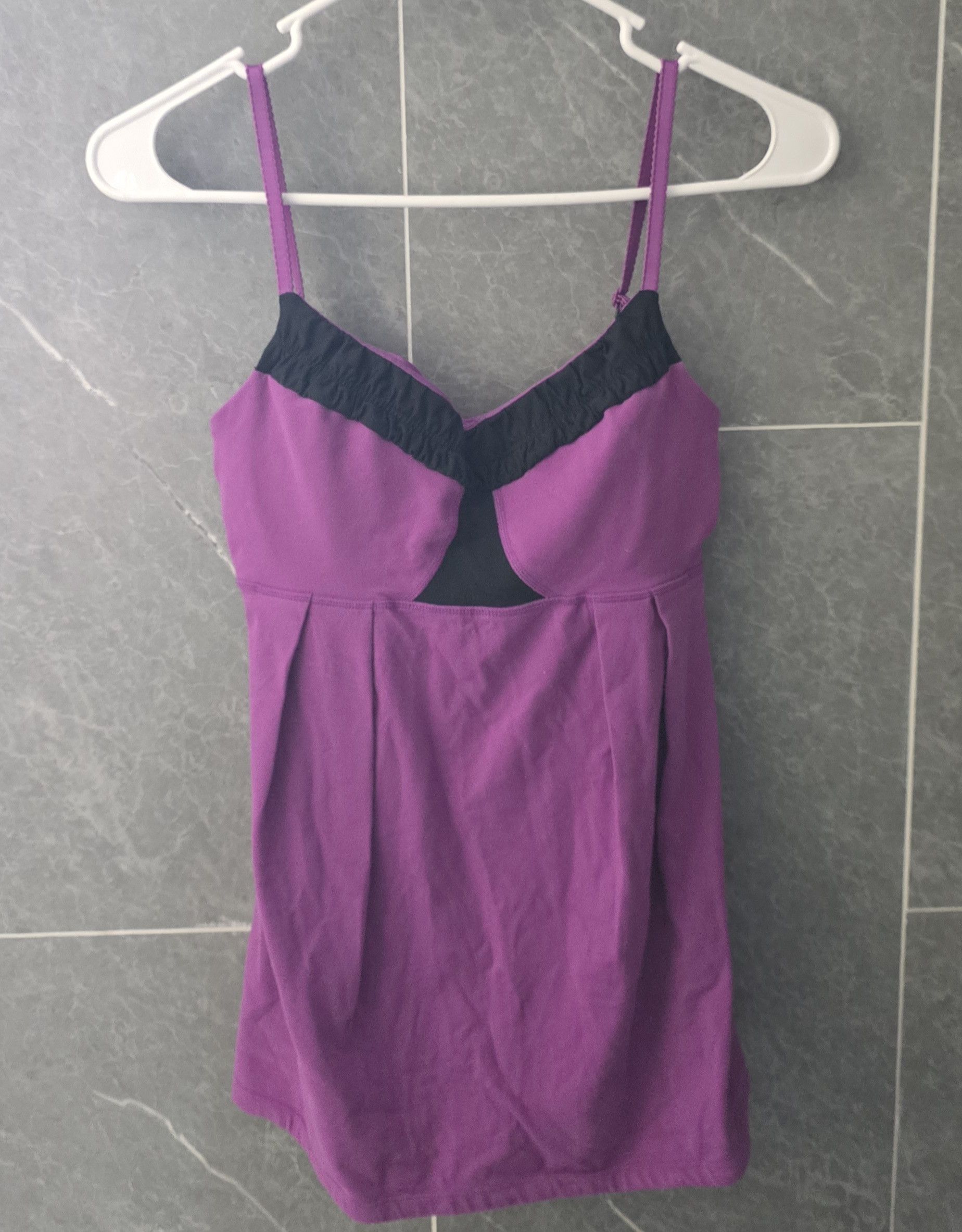 Lululemon Lululemon Yogi Dance Tank Top Purple Black Ruched Size 4 Size S / US 4 / IT 40 - 1 Thumbnail