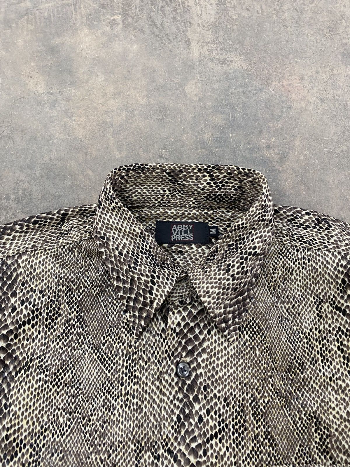 Japanese Brand ABBY VILL PRESS SNAKE SKIN LS SHIRT DESIGNER JAPAN Size US S / EU 44-46 / 1 - 8 Thumbnail