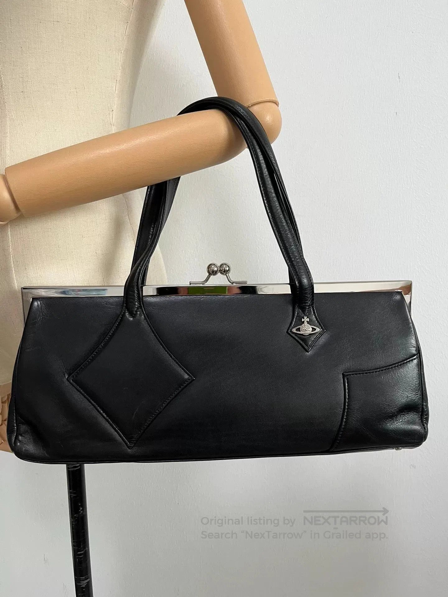 Vivienne Westwood Vivienne Westwood Saturn Clasp Handbag. Size ONE SIZE - 1 Thumbnail