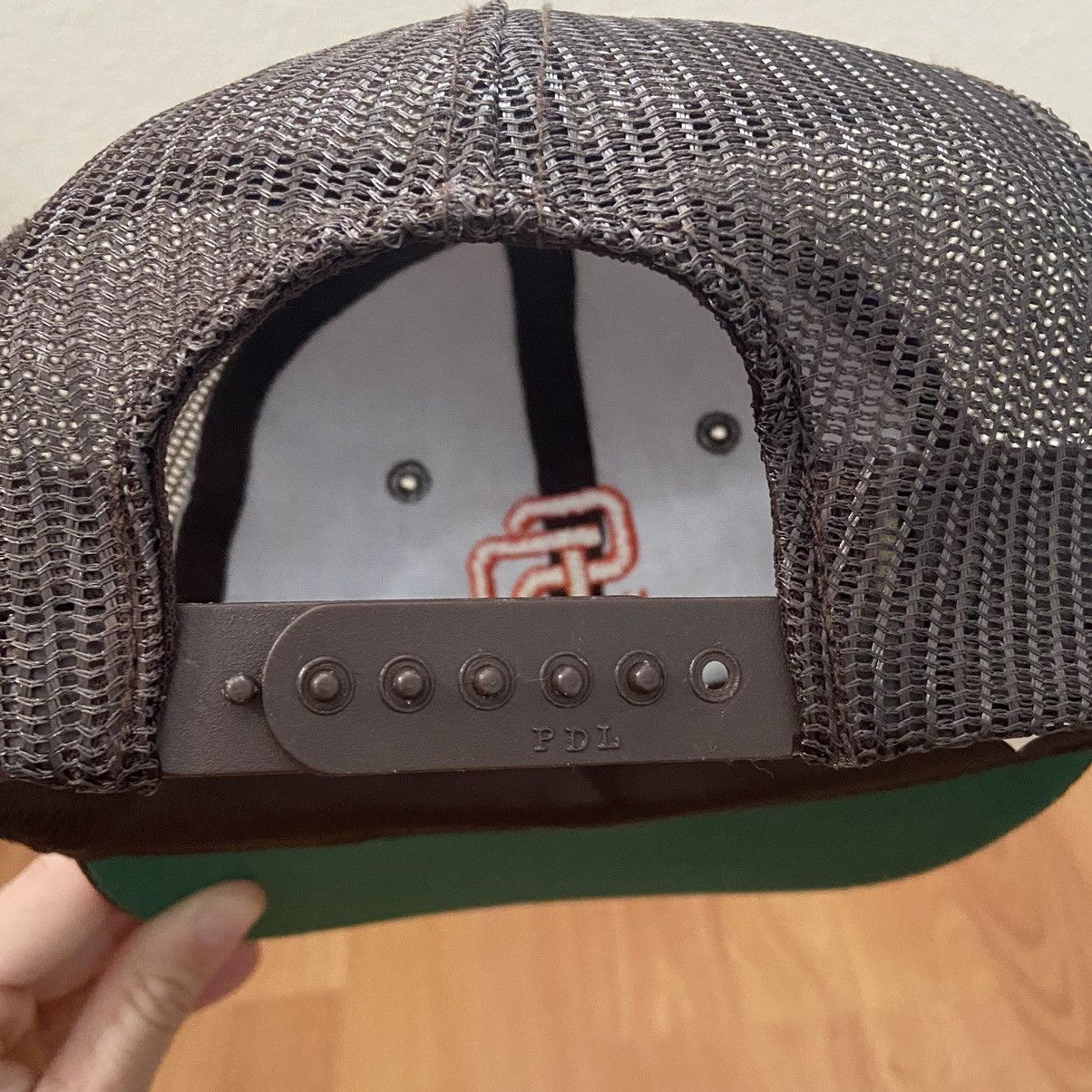 MLB × Vintage Vintage MLB Men’s San Diego Padres Logo Trucker Hat Size ONE SIZE - 9 Thumbnail