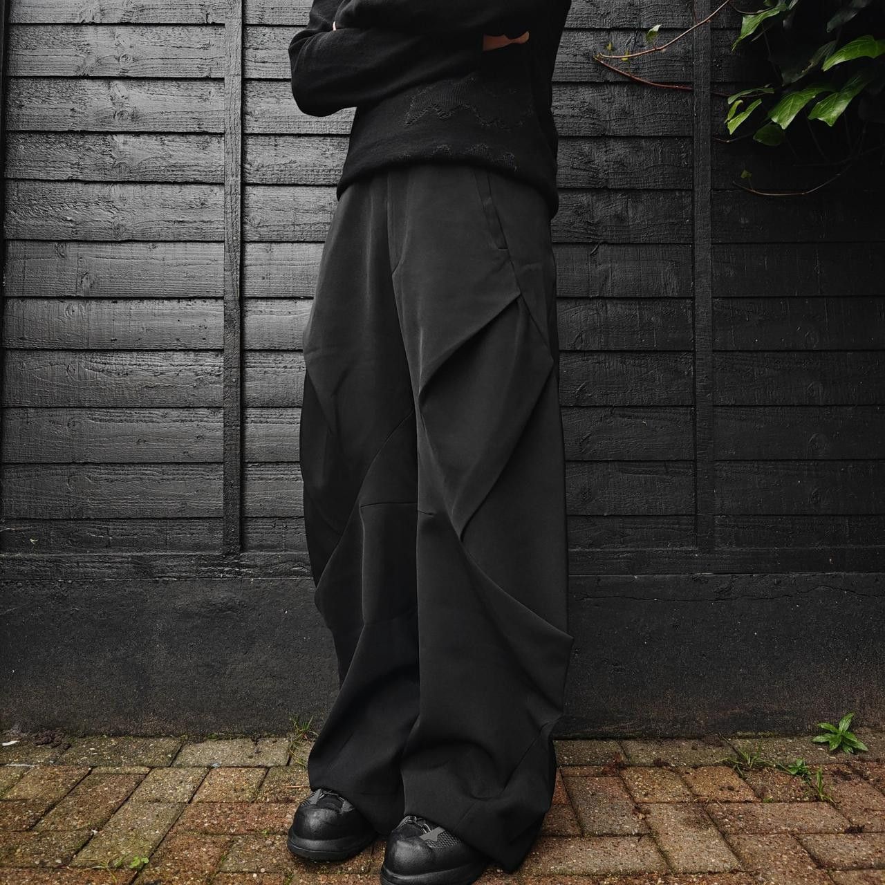 Other Japanese Black Wide Leg Pleated Trousers Size US 32 / EU 48 - 2 Thumbnail