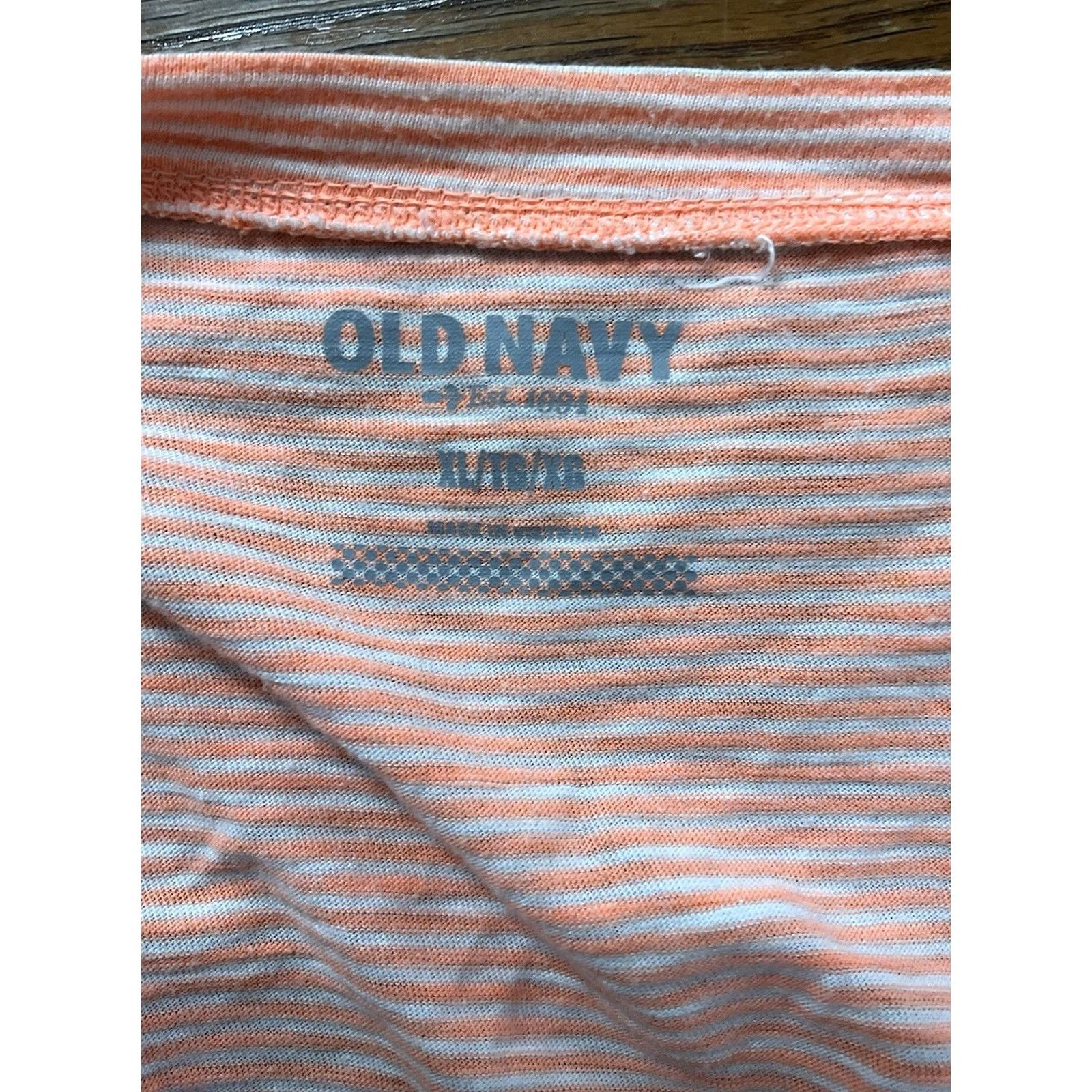 Old Navy Old Navy Orange Creamsicle Striped Ruffled Henly Tee XL Shirt Women Regular V-Neck Pullover T-Shirt Summer Casual Size XL / US 12-14 / IT 48-50 - 5 Thumbnail