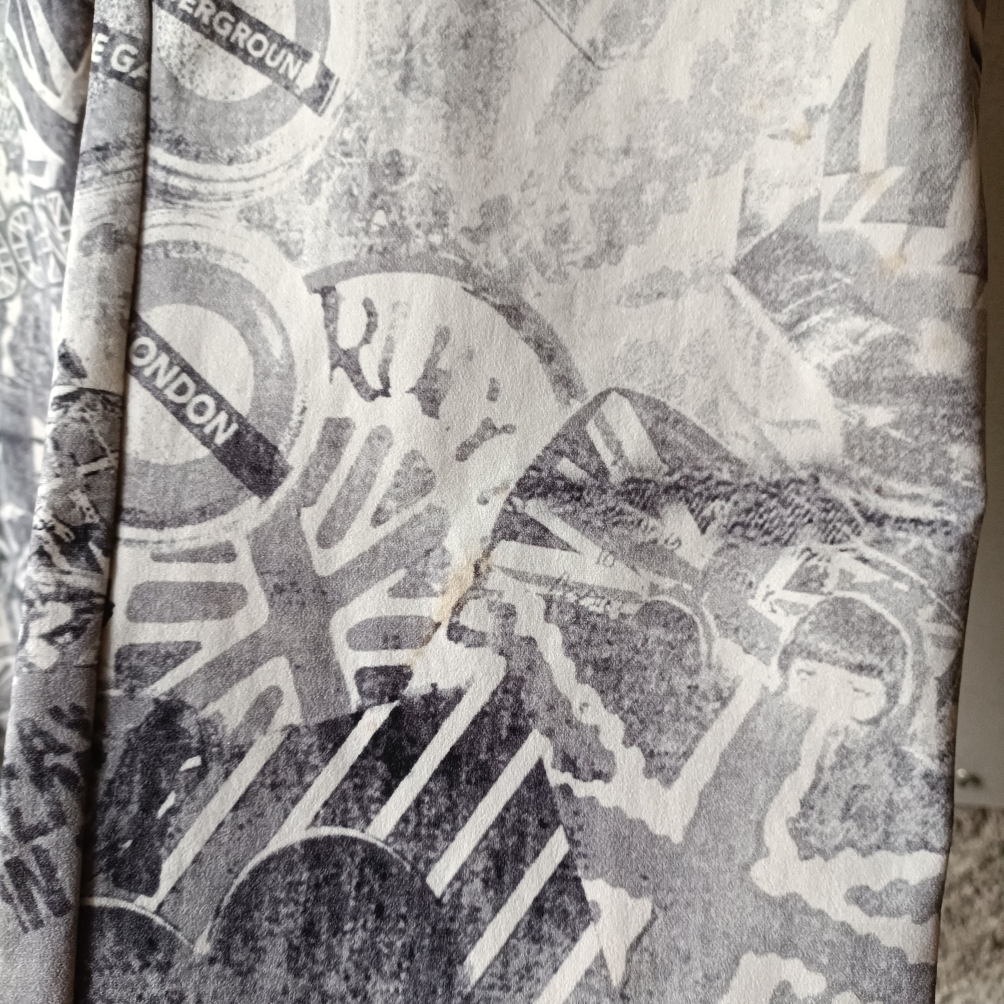 Katharine Hamnett London Katherine Hamnett London Underground Printed Legging Pants Size 30" / US 8 / IT 44 - 14 Thumbnail