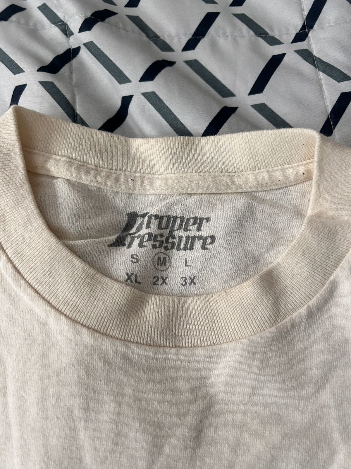 Other Proper Etiquettes x Under Pressure Girl Dice t shirt Size US M / EU 48-50 / 2 - 2 Thumbnail
