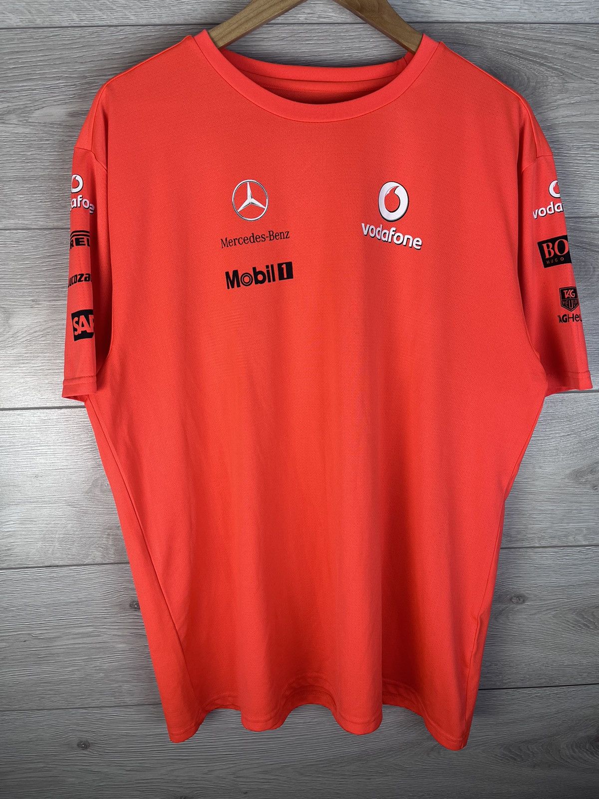 Hugo Boss Men’s t-shirt Hugo Boss size xxl Vodafone Mercedes-Benz Size US XXL / EU 58 / 5 - 4 Thumbnail