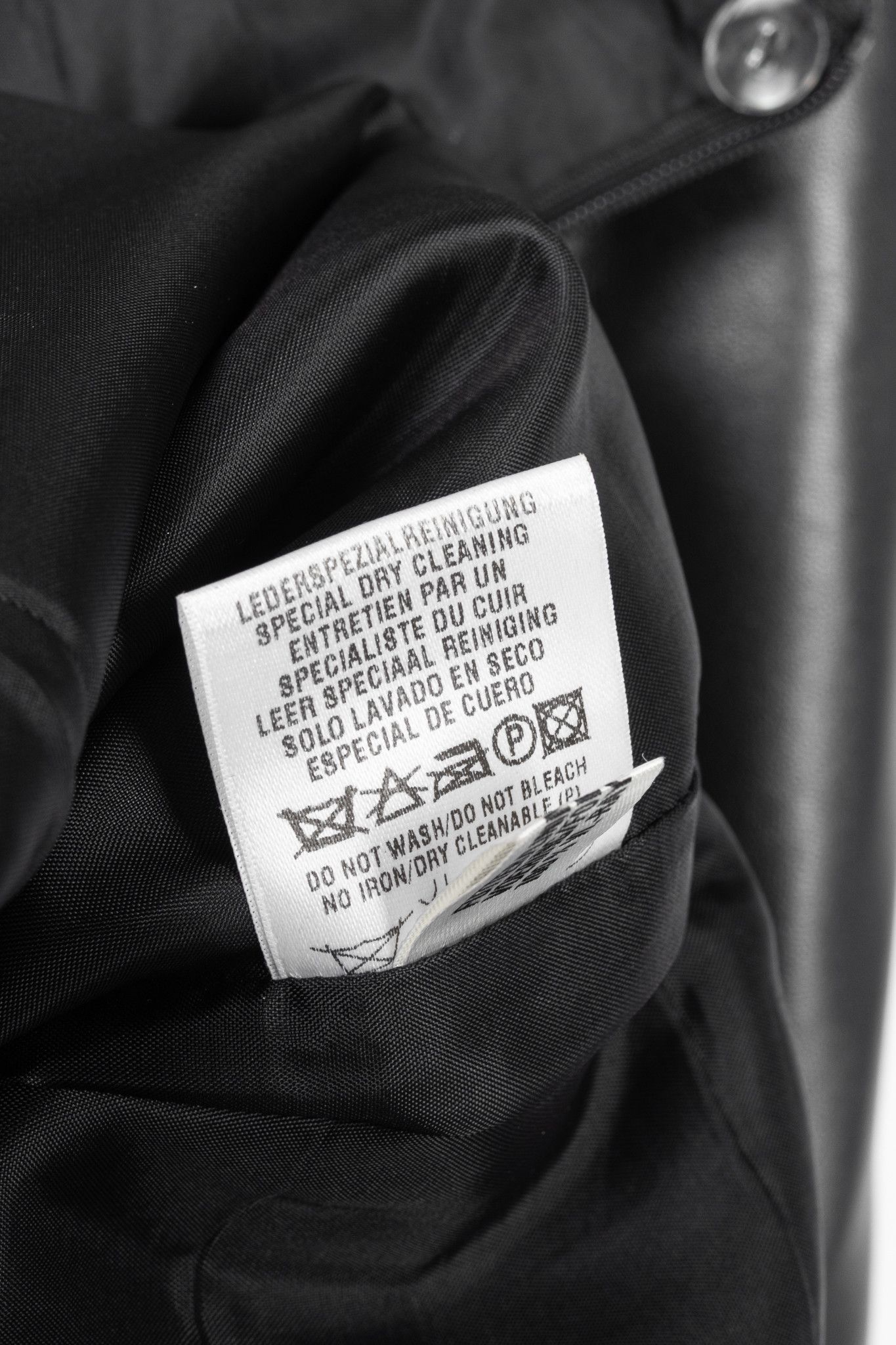 Escada Escada Black Lamb-Leather Pencil Skirt Size 30" / US 8 / IT 44 - 9 Thumbnail